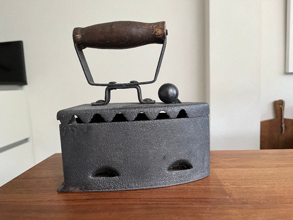 Antiek gietijzeren kolenstrijkijzer, Antiek en Kunst, Ophalen