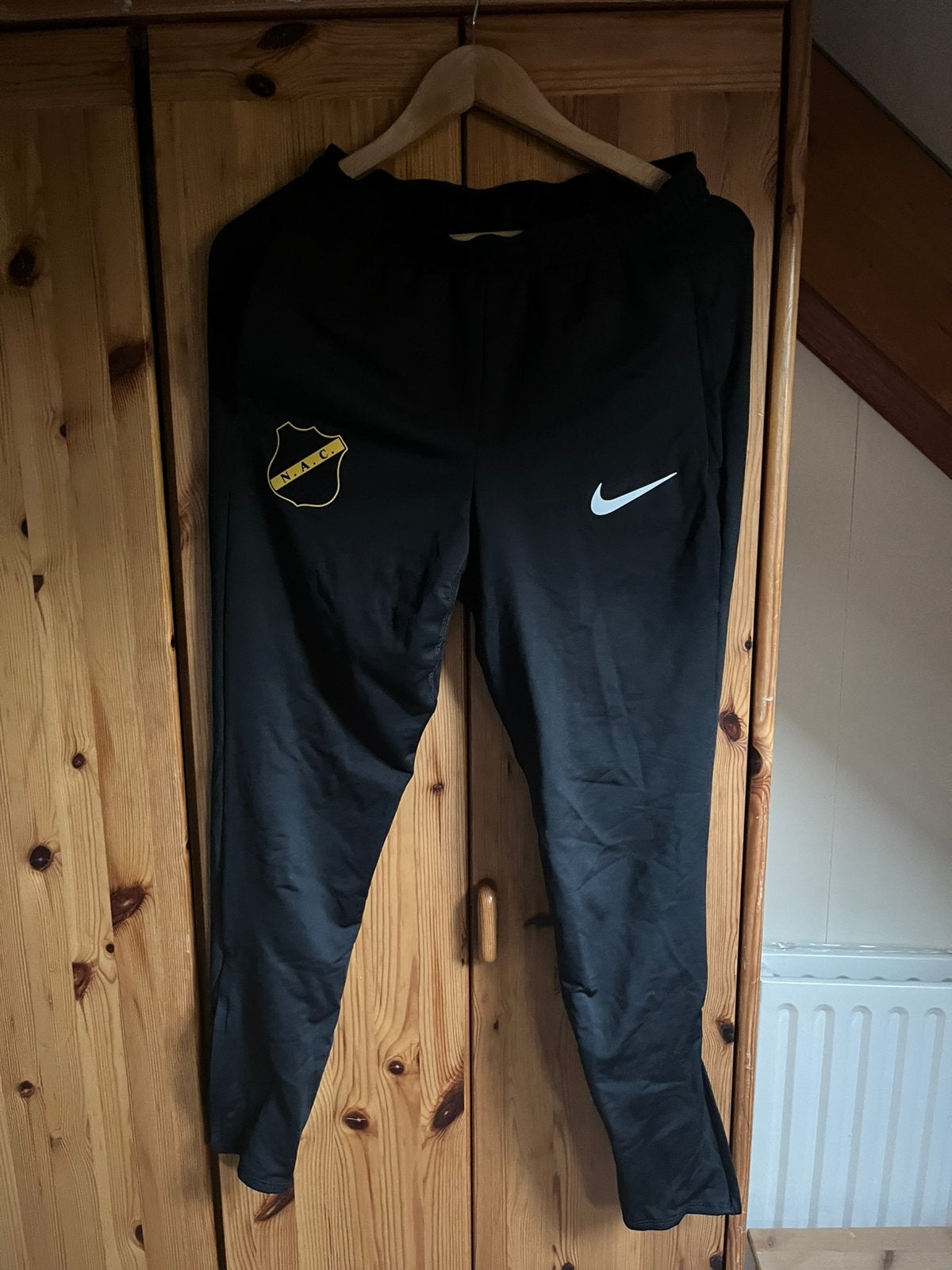 Nac Breda trainingsbroek, Verzamelen, Sportartikelen en Voetbal, Ophalen of Verzenden, Zo goed als nieuw, NAC Breda, Shirt