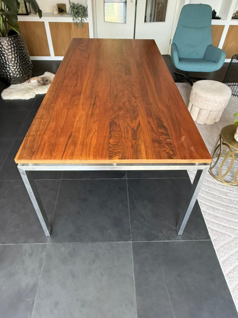 Massief noten tafel met RVS onderstel, Huis en Inrichting, Tafels | Eettafels, Ophalen, 200 cm of meer, 50 tot 100 cm, Zo goed als nieuw
