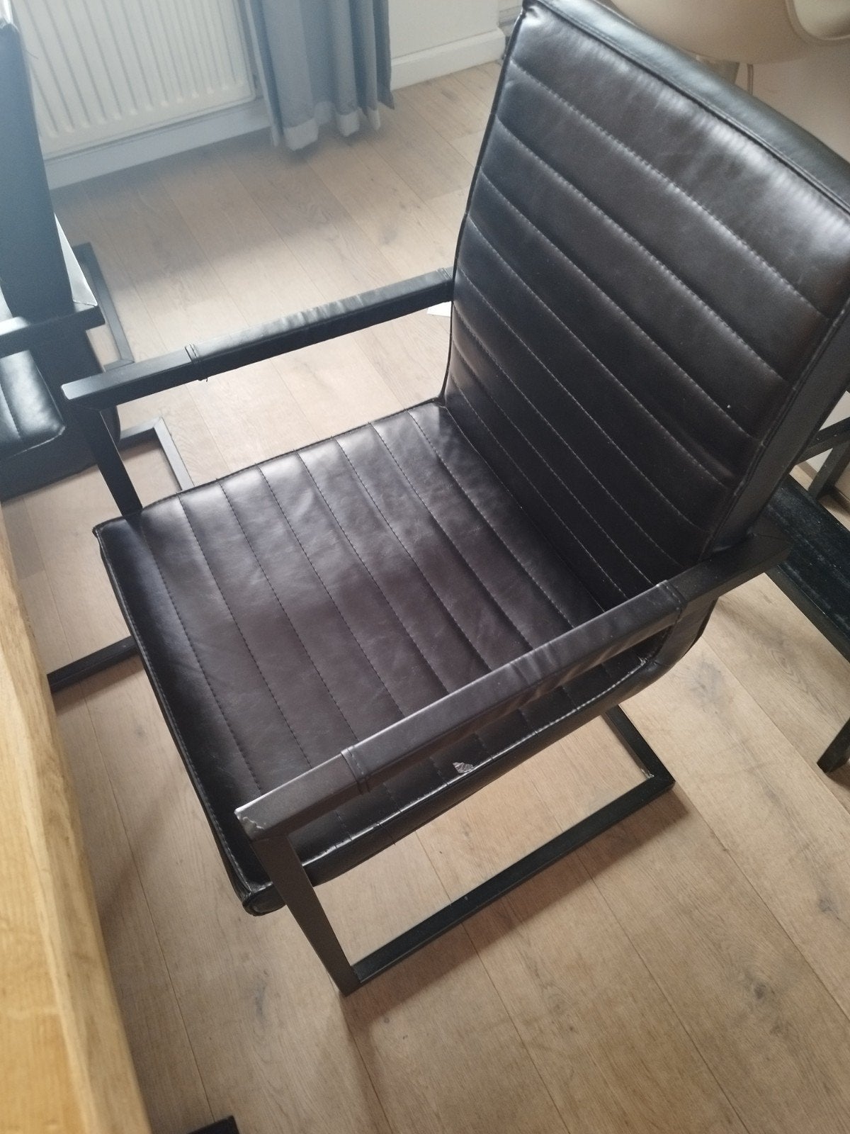 6 zwarte eetkamerstoelen met armleuning, Huis en Inrichting, Stoelen, Zwart, Ophalen of Verzenden, Zo goed als nieuw, Vijf, Zes of meer stoelen