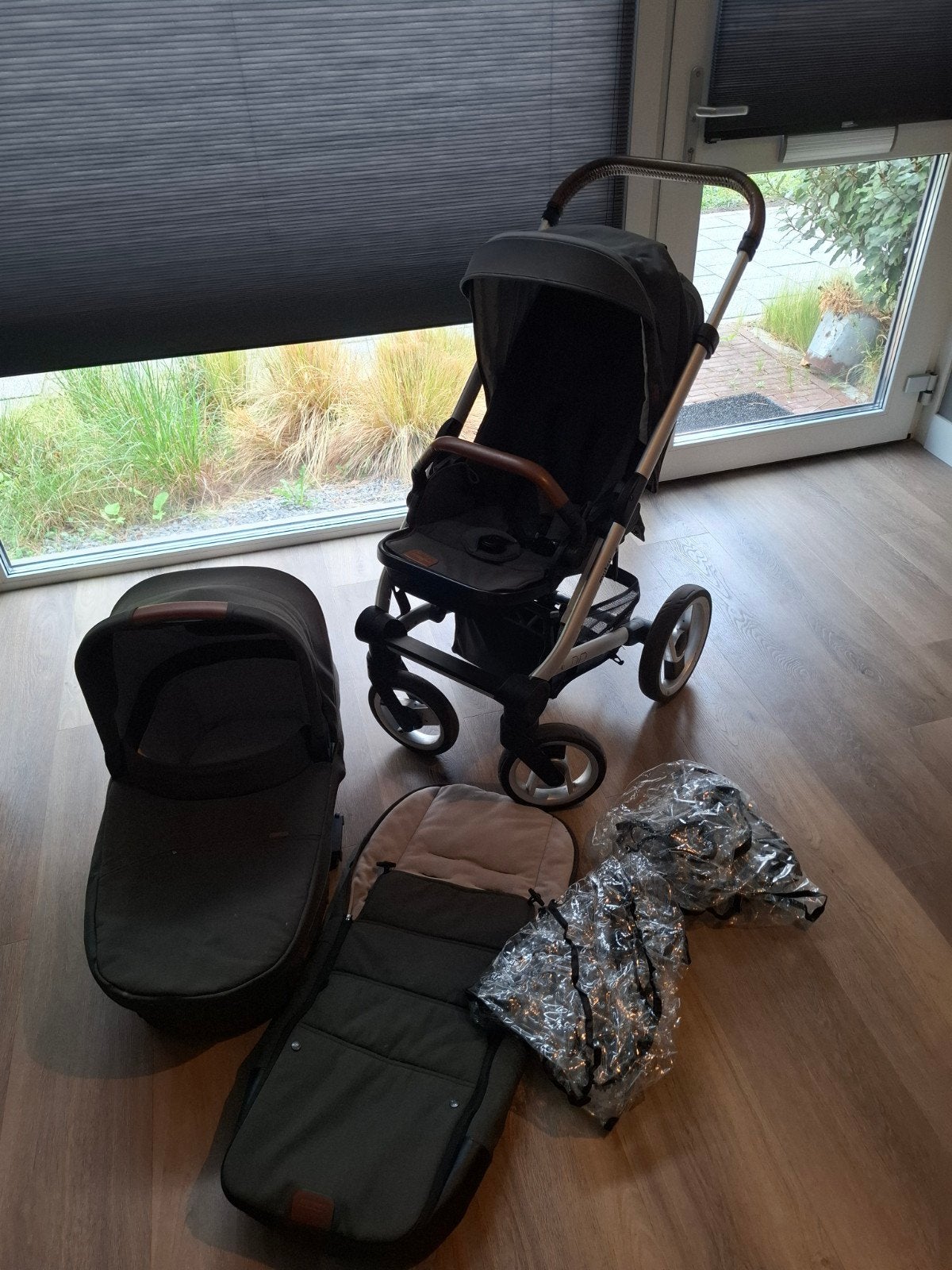 Mutsy Nio Pine Green kinderwagen met accessoires, Ophalen, Gebruikt, Combiwagen, Mutsy