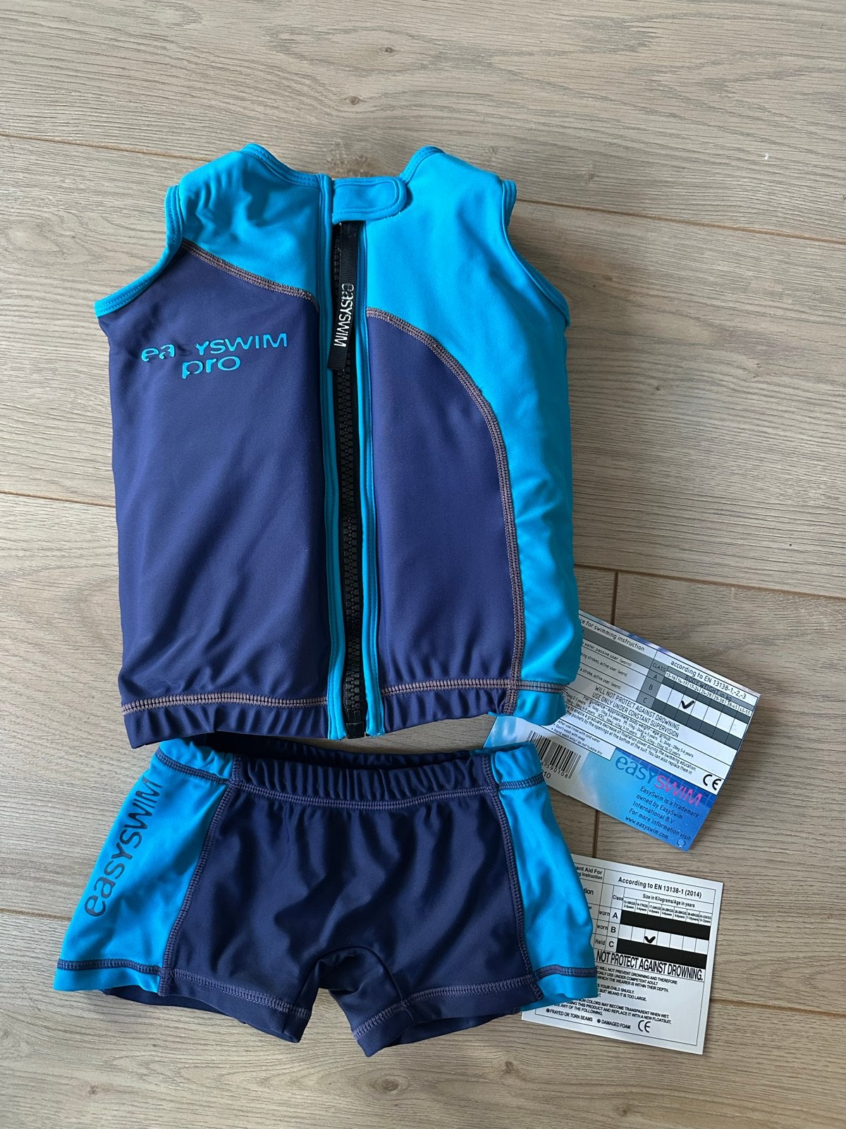 Easyswim Pro Zwemvest & Zwembroek - Leren Zwemmen (17-24kg), Kinderen en Baby's, Kinderkleding | Kinder-zwemkleding, Zo goed als nieuw
