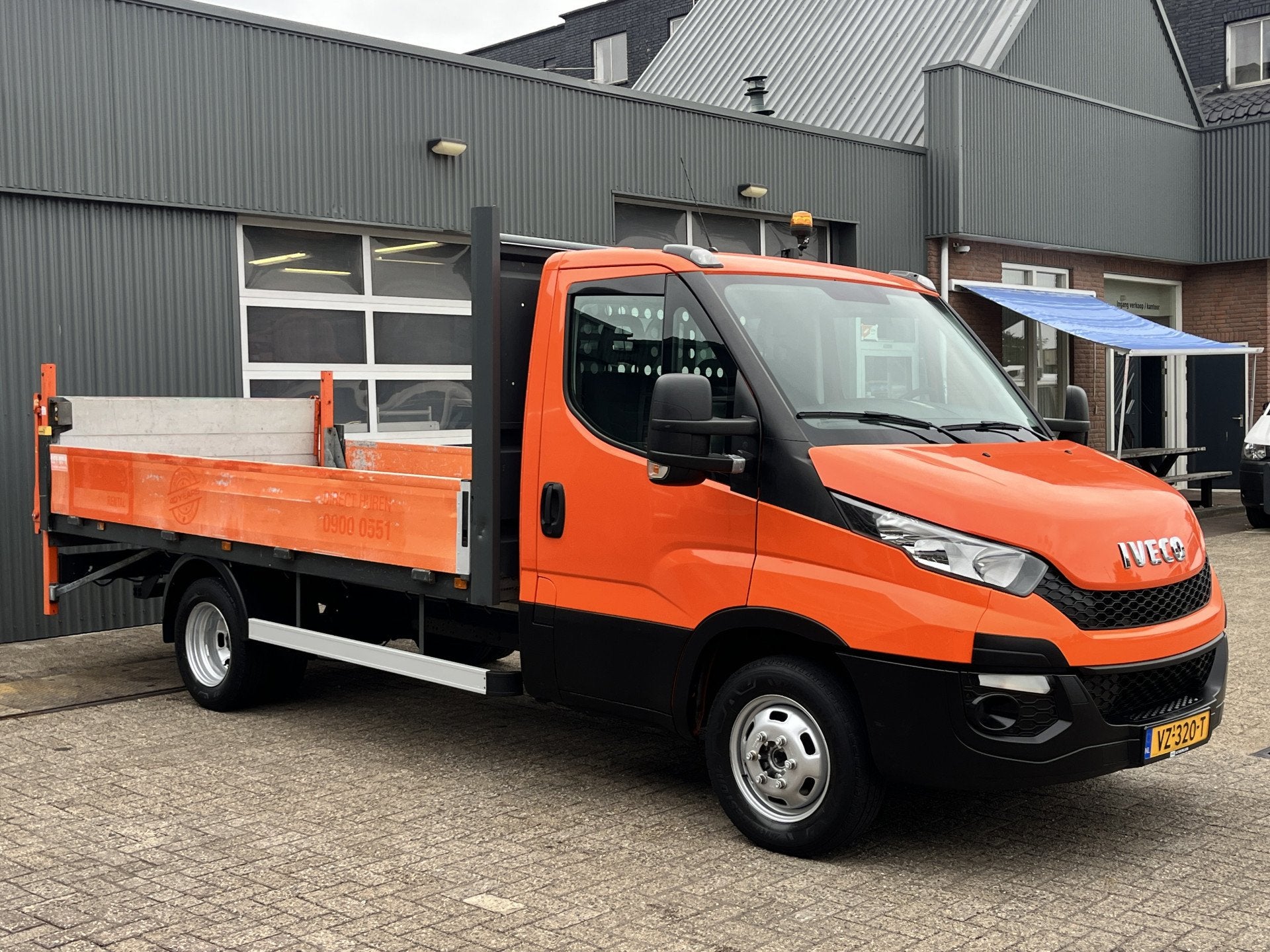 Iveco Daily 35C15 2.3 375 Trekhaak 3500kg Laadklep 500kg Nav, Gebruikt, Zwart, Iveco, 2520 kg