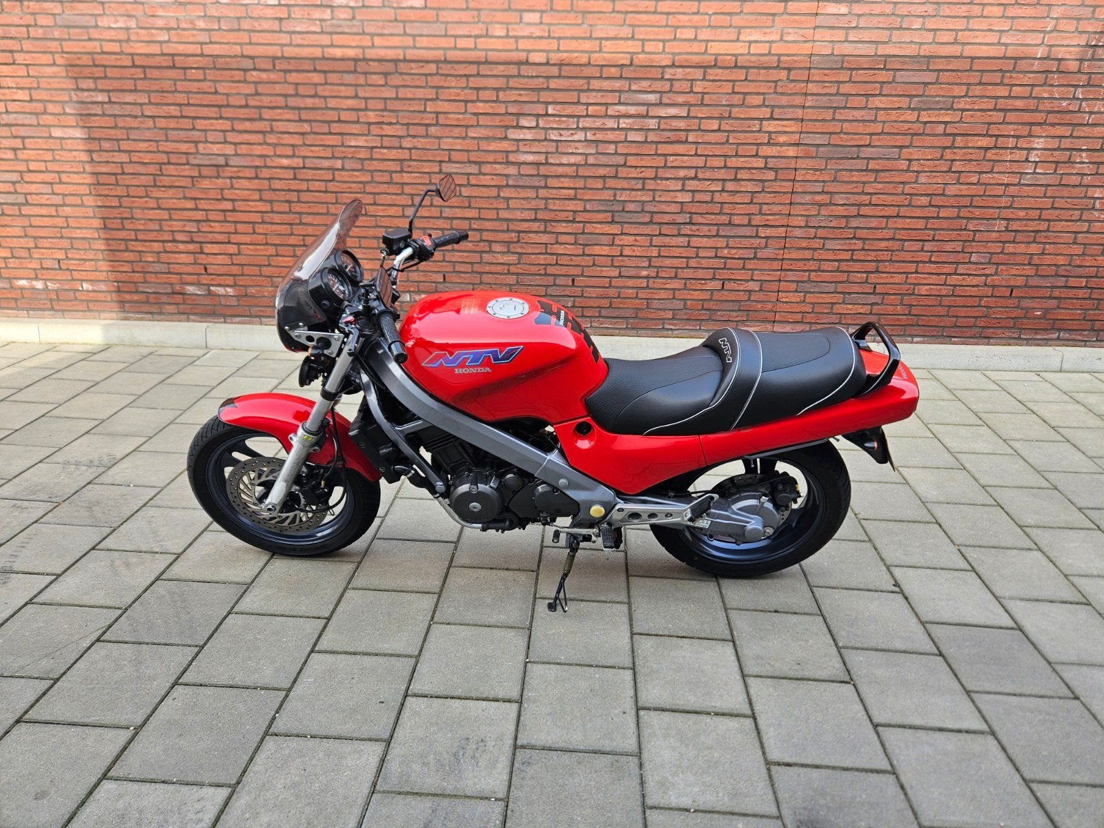 Honda NTV 650 Revere - Goed onderhouden toermotor, Cardan-aandrijving, 2 cilinders, Motorrijbewijs A, Gebruikt