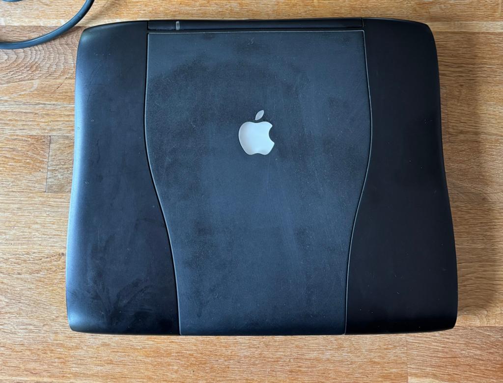 Apple Macintosh PowerBook G3 Pismo 2000 without hard drive, Computers en Software, Vintage Computers, Ophalen of Verzenden