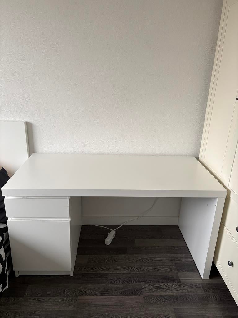 Bureau wit Ikea Malm met lades, Huis en Inrichting, Bureaus, Ophalen, 65 cm, Zo goed als nieuw, IKEA