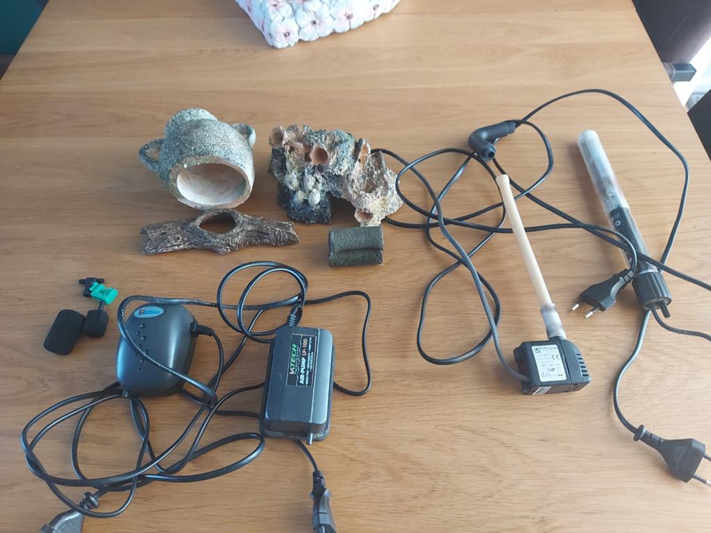 Alles voor aquarium warmtepomp en de rest, Ophalen, Gebruikt, Plant(en), Steen of Hout