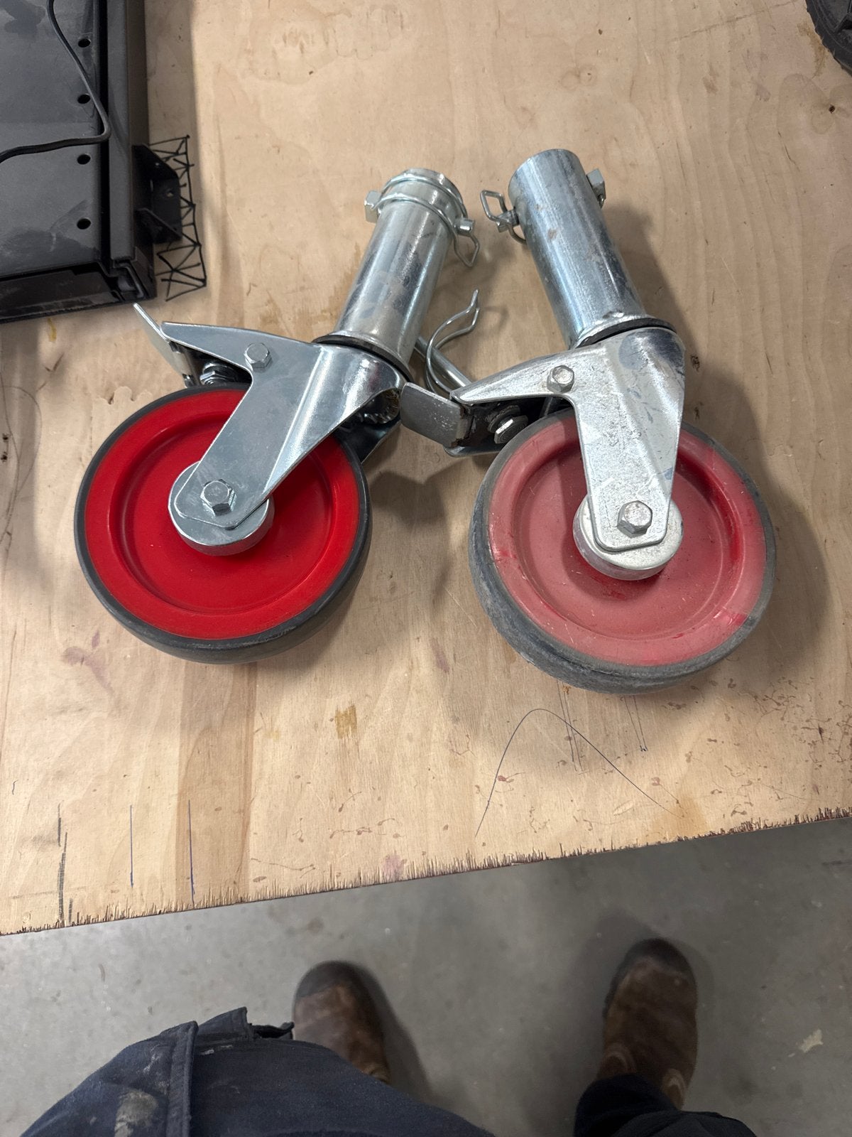 Wielen voor rolsteiger Altrex - Set van 2, Ophalen of Verzenden, Gebruikt, Rolsteiger of Kamersteiger