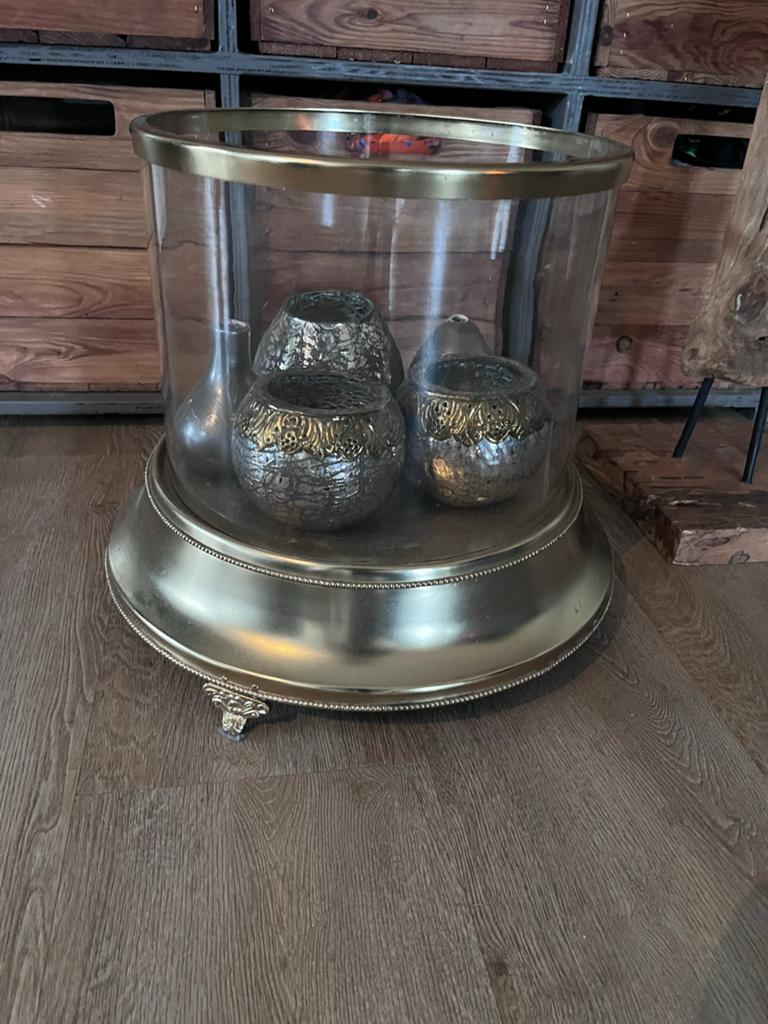 Gouden glazen stolp met decoratieve vazen, Ophalen, Gebruikt, Klassiek, Goud