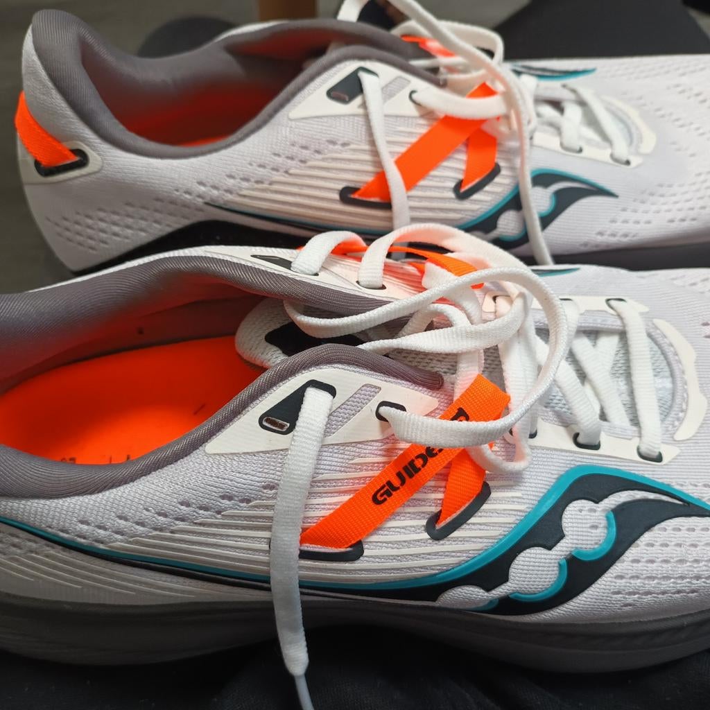 Te koop: Saucony guide 16 hardloopschoenen., Ophalen, Hardloopschoenen, Nieuw, Saucony