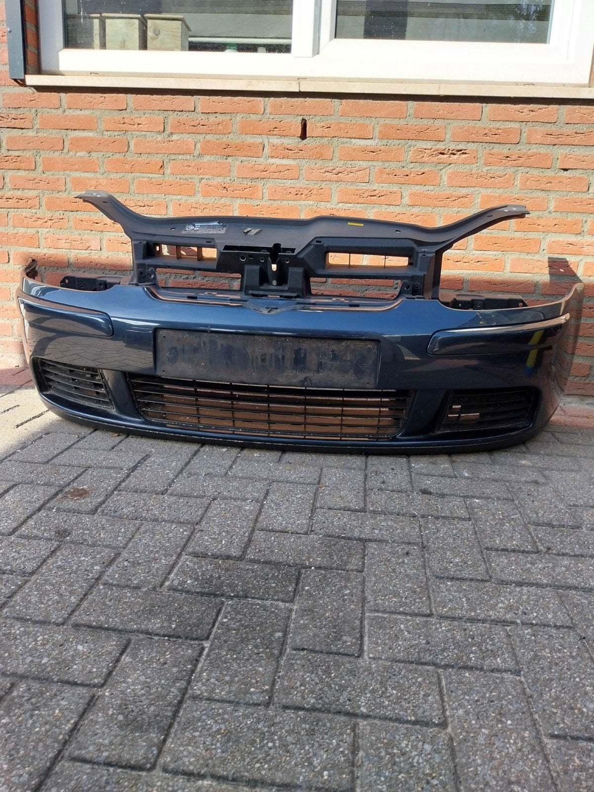 Gebruikte voorbumper voor Volkswagen golf 5 - Donkerblauw, Auto-onderdelen, Gebruikt, Ophalen of Verzenden, Bumper, Volkswagen