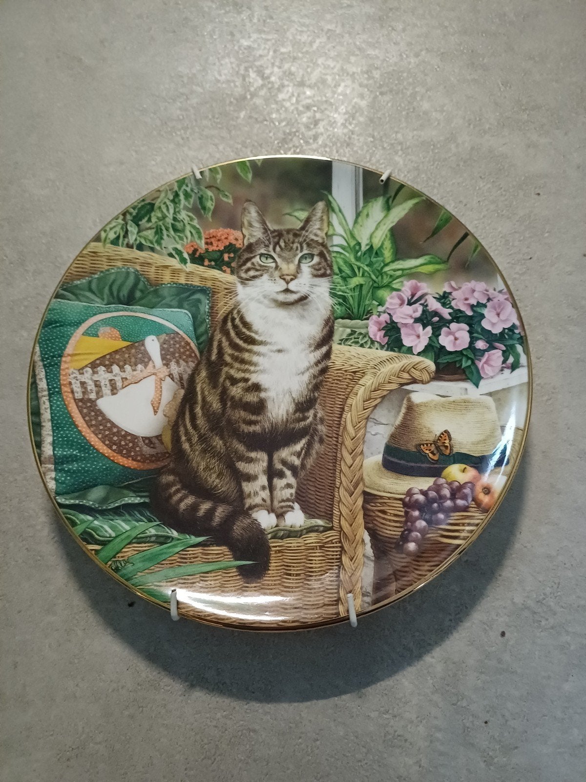 Royal Doulton Engels wandbord: Zittende Cyperse kat, Antiek en Kunst, Ophalen of Verzenden