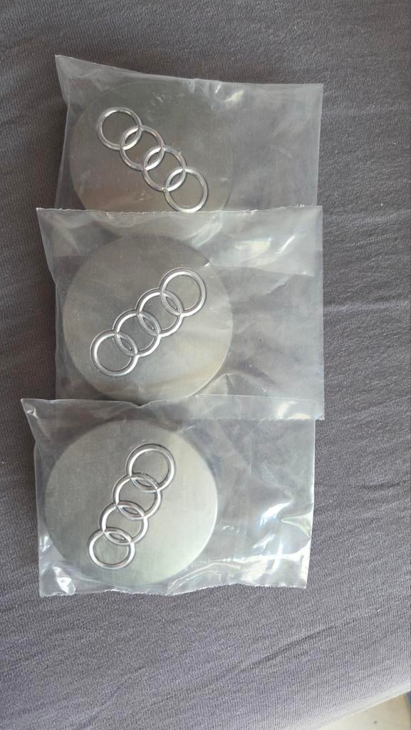 Nieuwe Audi Naafdoppen Set (3 stuks), Ophalen of Verzenden, Nieuw, Audi