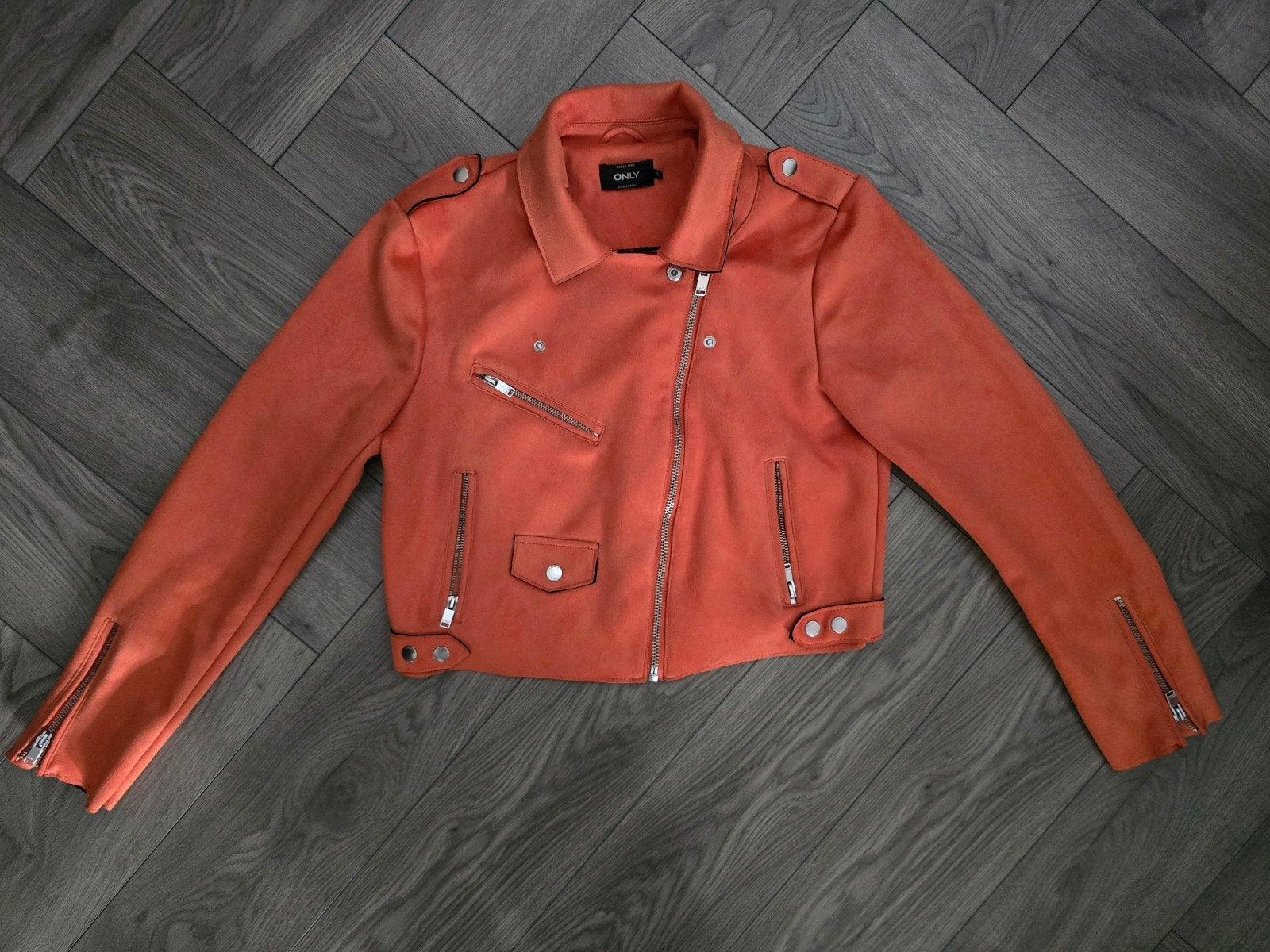 ONLY suède-look bikerjack - Oranje - Maat 40, Maat 38/40 (M), Oranje, Ophalen of Verzenden, ONLY