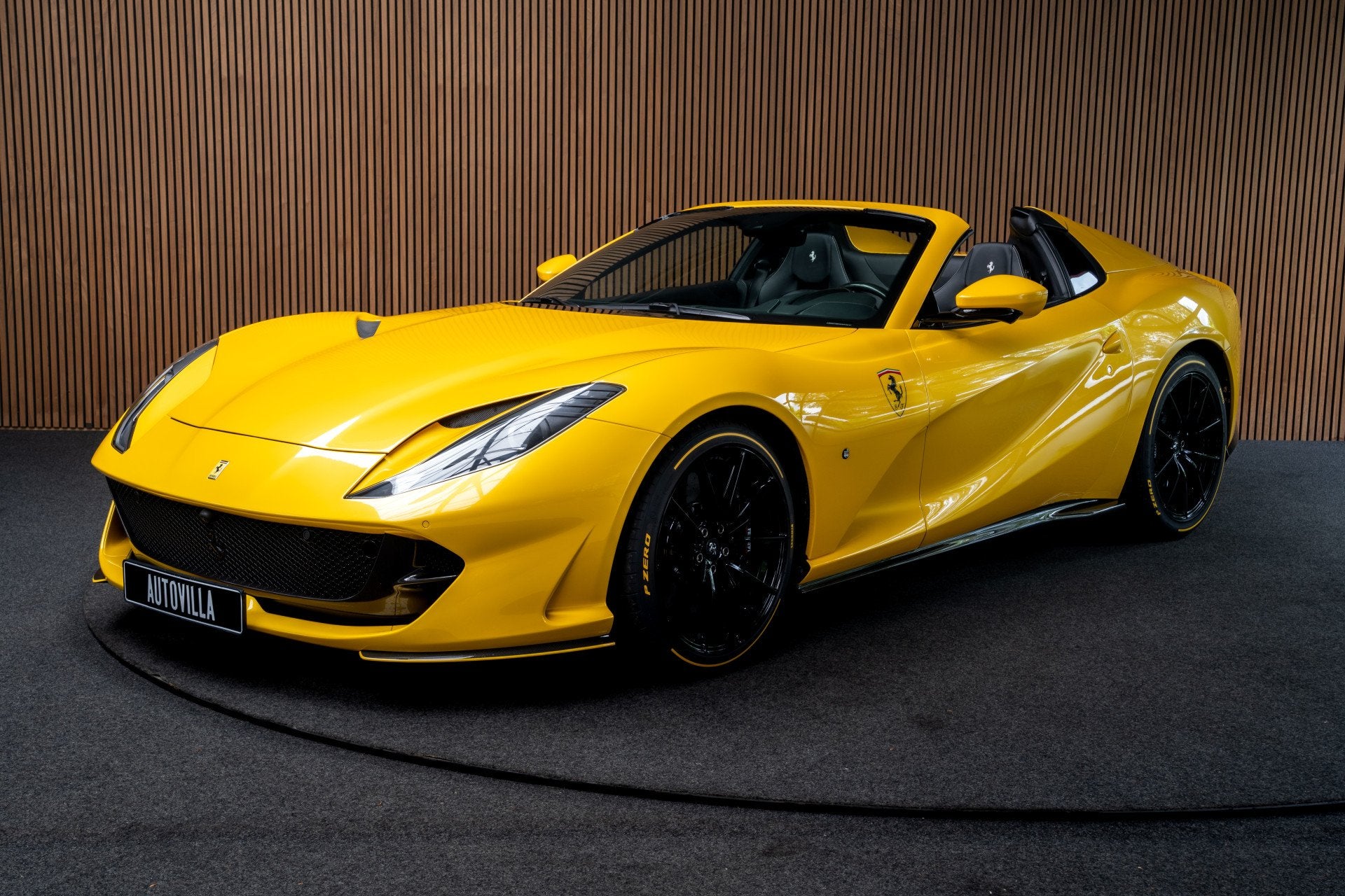 Ferrari 812 GTS 6.5 V12 HELE Full-carbon Lift 360 Full-PPF, Auto's, Automaat, Achterwielaandrijving, Gebruikt, Bedrijf