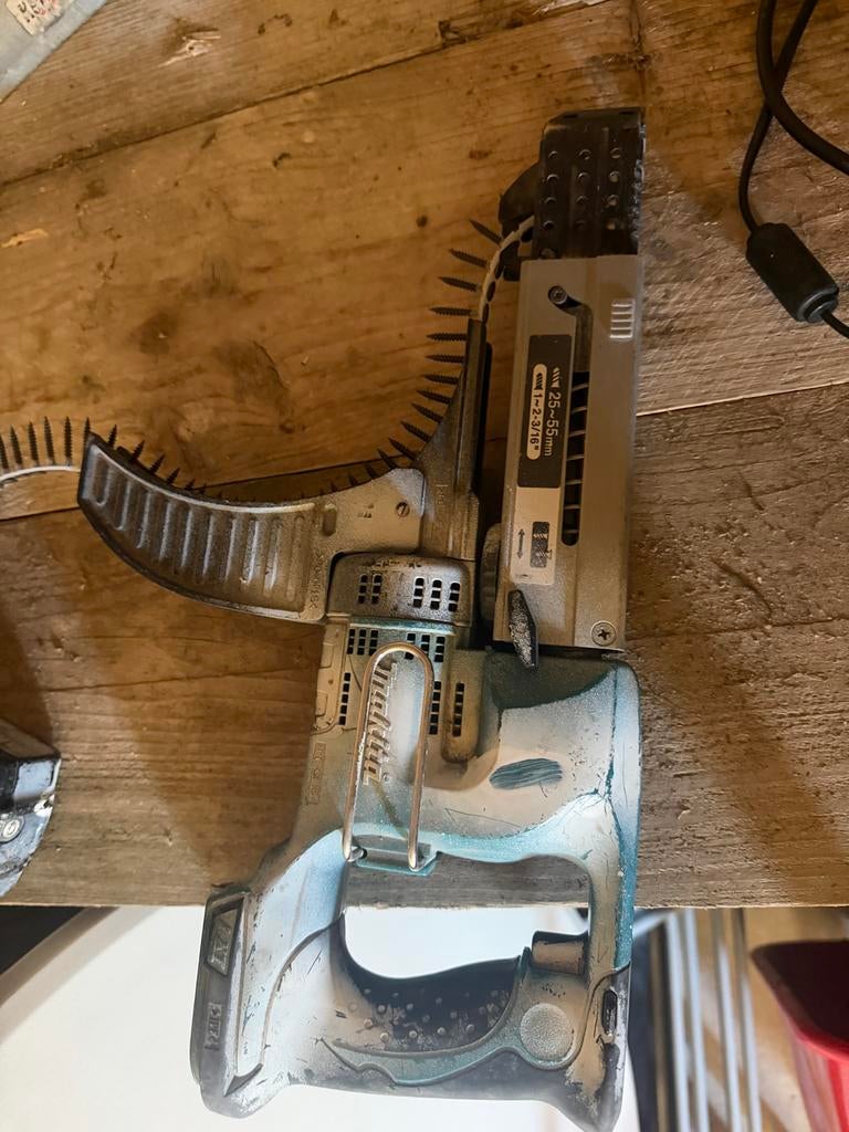Makita DFR550 Schroefautomaat 18V, Ophalen of Verzenden, Gebruikt, Minder dan 400 watt, Boor- en Schroefmachine