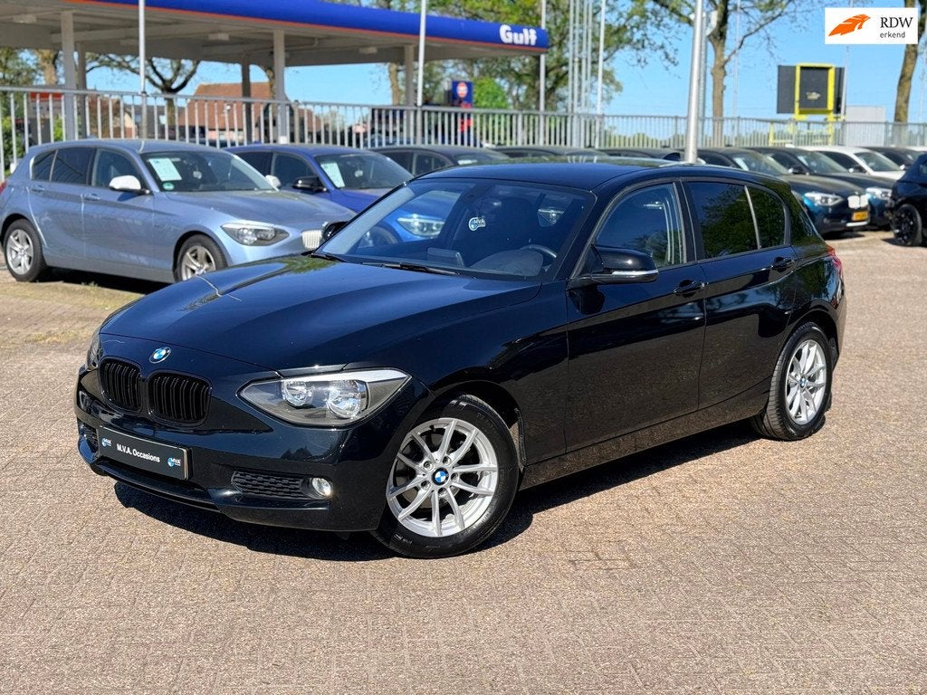 BMW 1-serie 116i Executive|Nieuwe Ketting + Klepseals|Climat, 1-Serie, Gebruikt, Zwart, 19 km/l