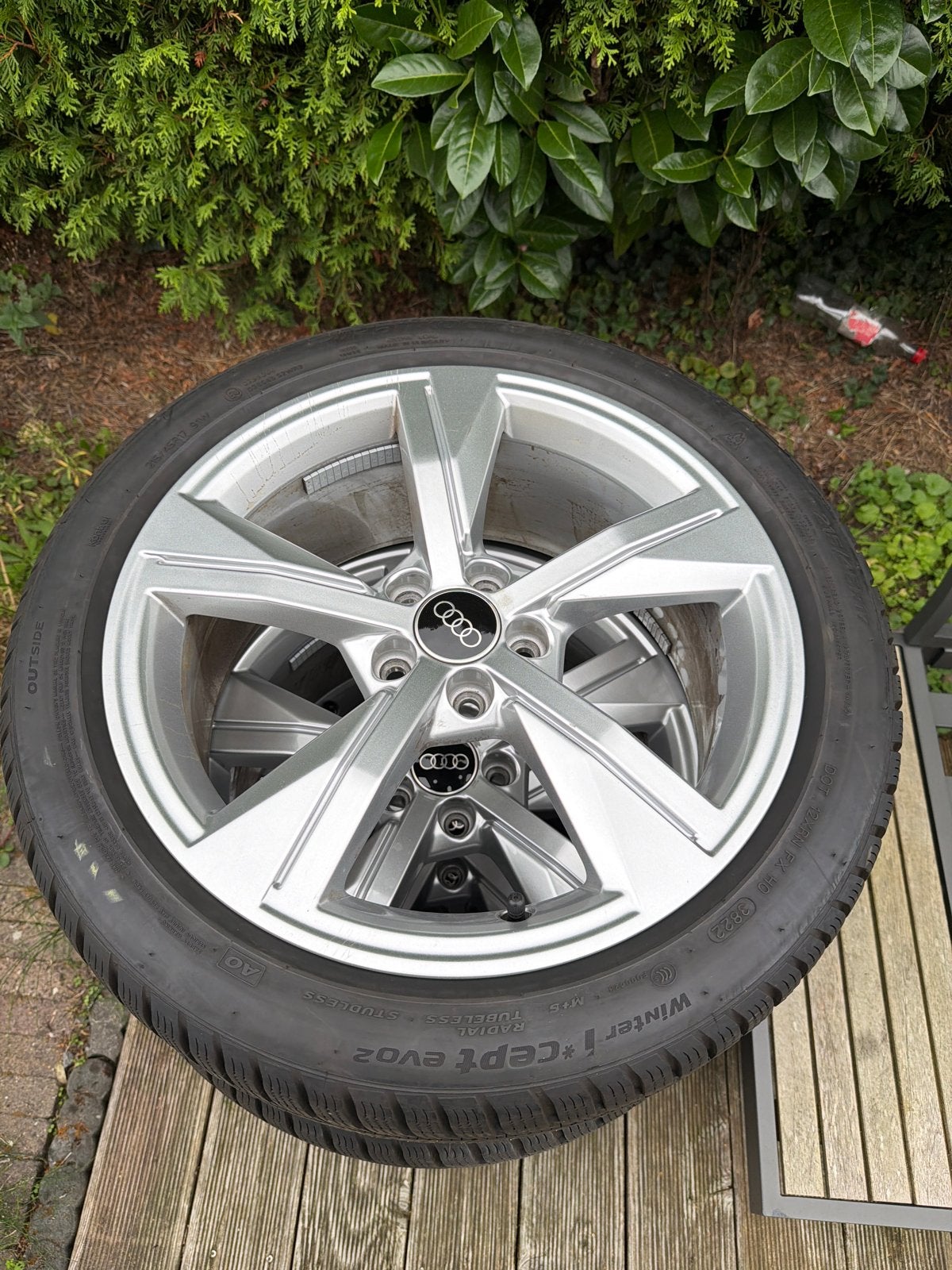 Audi 17 inch winterbanden met velgen - 215/45R17, Auto-onderdelen, Ophalen, Banden en Velgen, 17 inch, Winterbanden