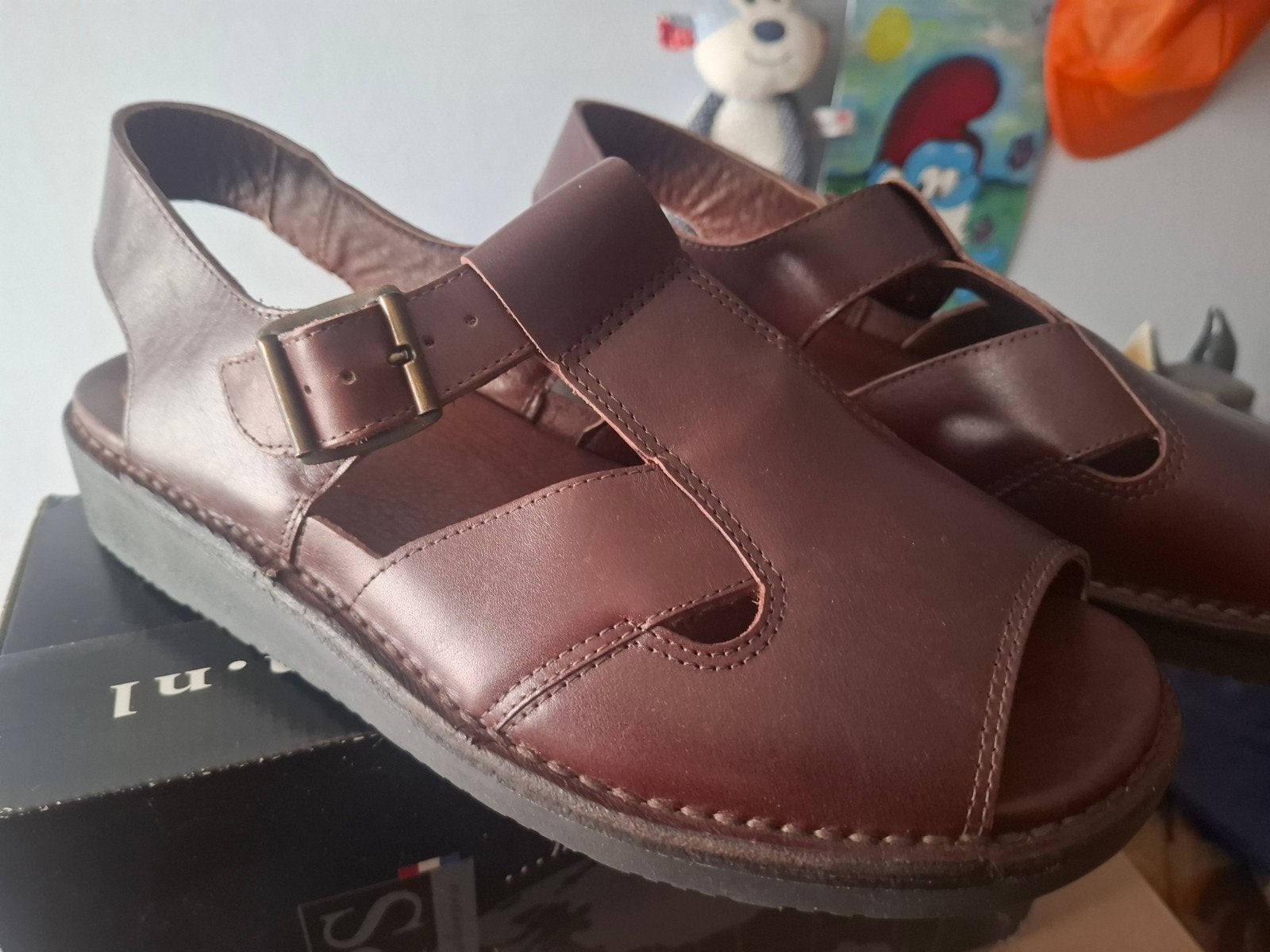 Nieuwe Amako sandalen - Maat 46, Sandalen, Bruin, Nieuw, Ophalen of Verzenden