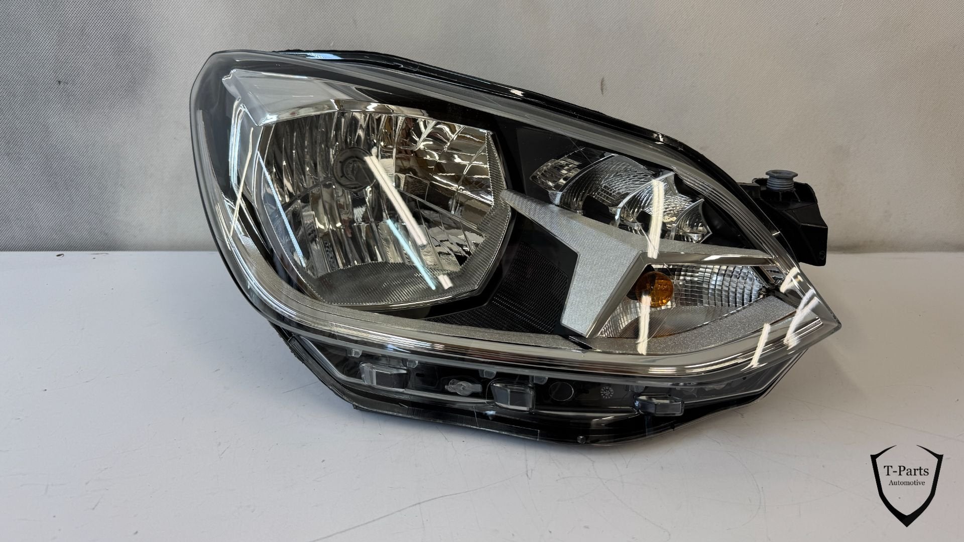 vw volkswagen up koplamp rechts 1S1941016AA lamp, Gebruikt, Volkswagen, Volkswagen AG, Berliner Ring 2
38440  Wolfsburg, DE