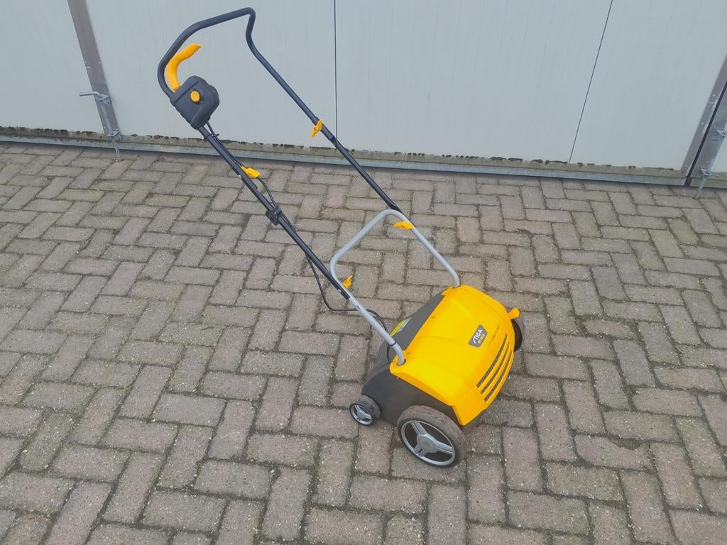 Stiga SV 213 E, Tuin en Terras, Ophalen, Zo goed als nieuw, Elektrisch, Stiga SV 213 E