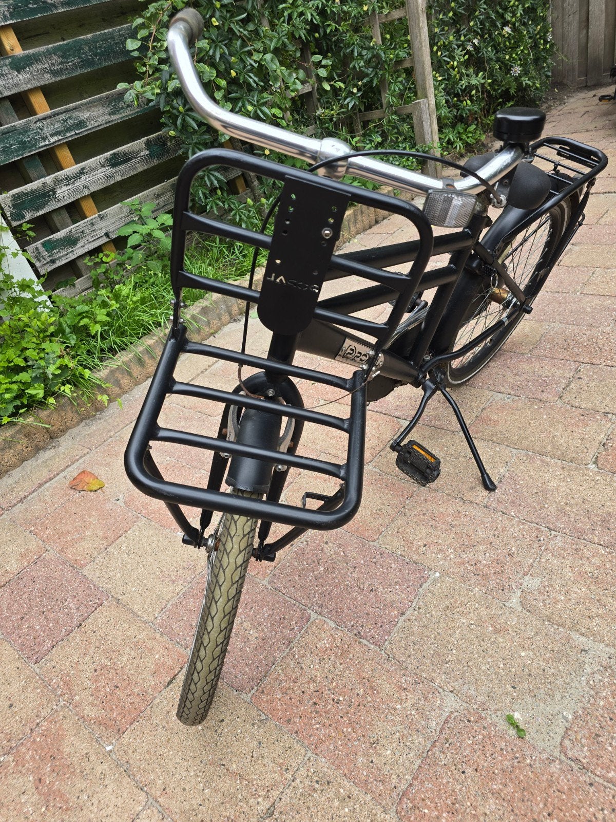 Popal jongensfiets kleur Zwart met voorrek, Ophalen, Gebruikt