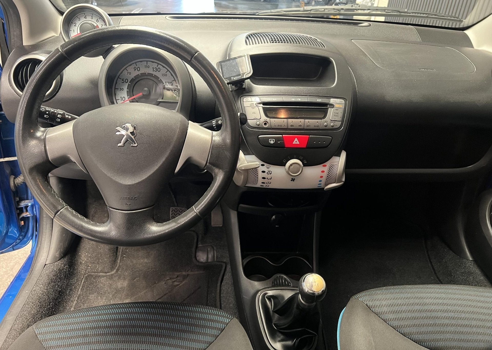 Peugeot 107 1.0 Première - elektr ramen - centrale deurverg, Voorwielaandrijving, Euro 5, Stof, Gebruikt