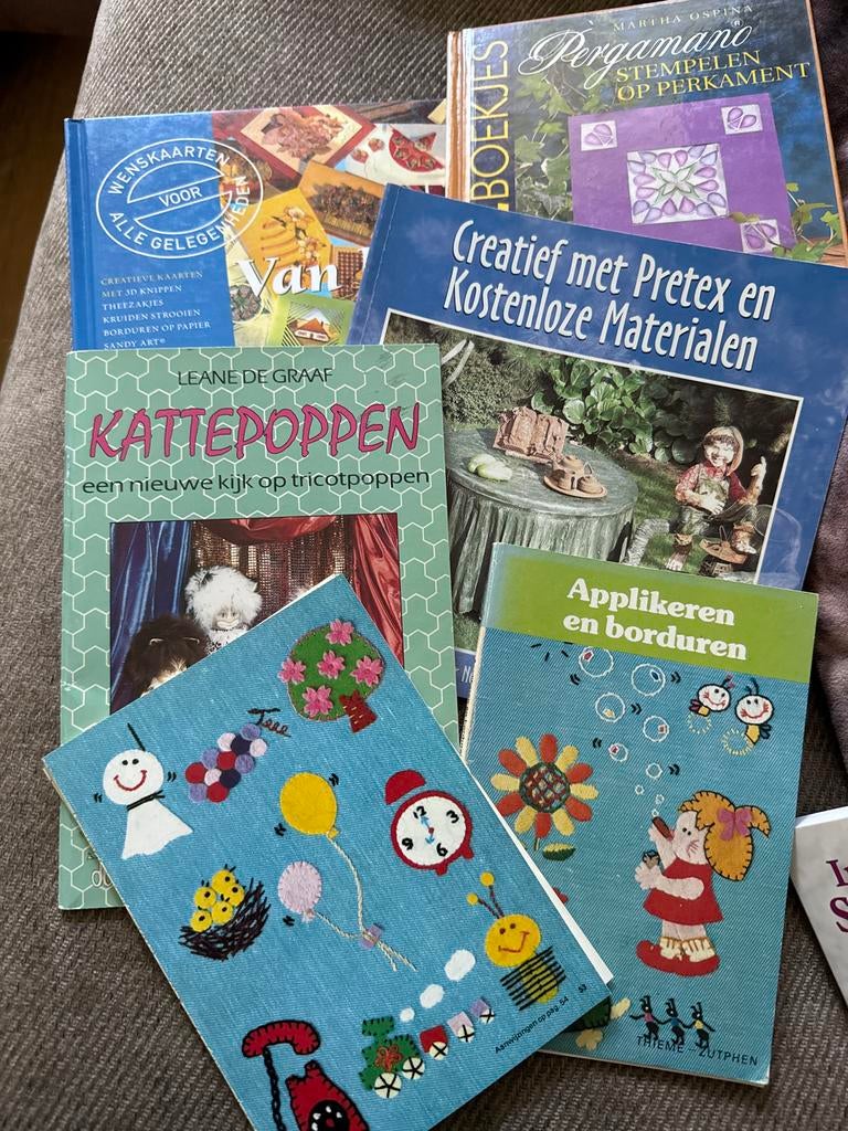 Boekenpakket: Knutselen, Borduren, Poppen maken, Ophalen of Verzenden, Zo goed als nieuw, Overige onderwerpen