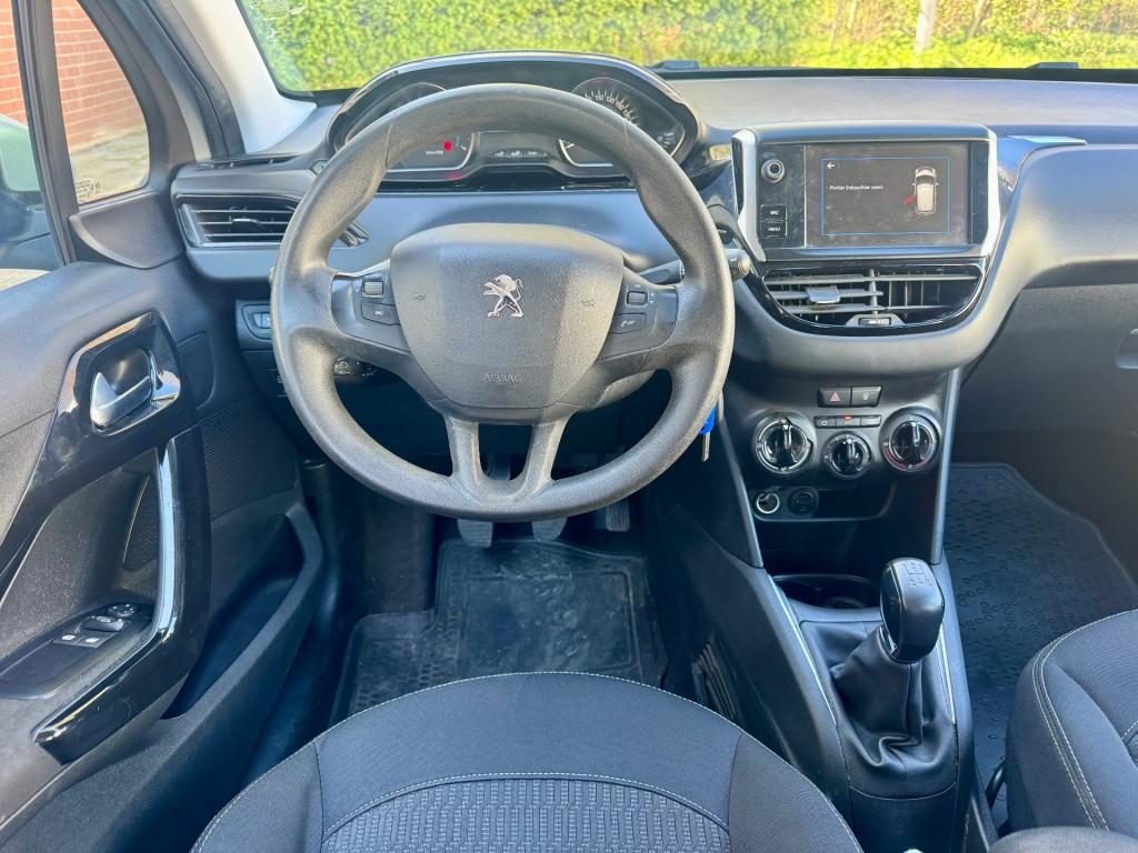 Peugeot 208 1.2 PureTech Blue Lion NETTE AUTO RIJDT GOED NAP, Voorwielaandrijving, Parkeersensor, Gebruikt, 1199 cc