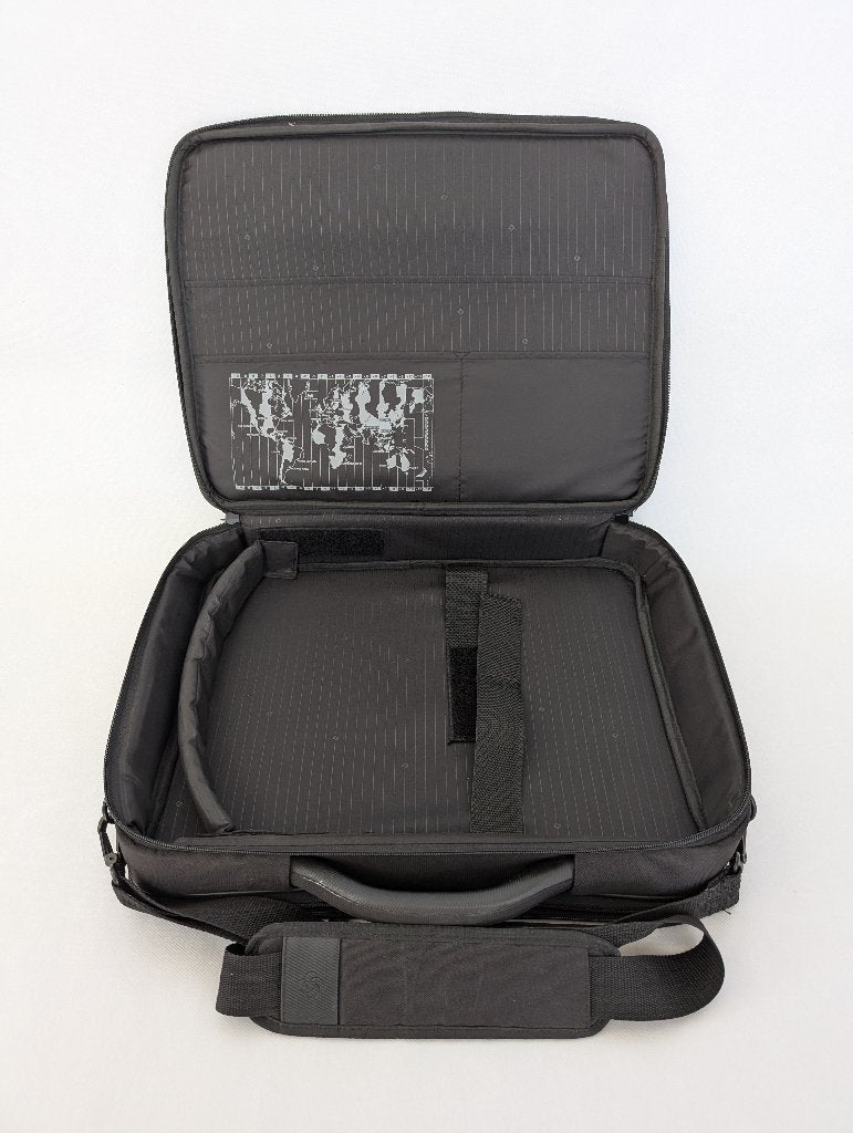 Samsonite laptoptas 17", Computers en Software, Laptoptassen, 17 inch of meer, Ophalen of Verzenden, Zo goed als nieuw, Zwart