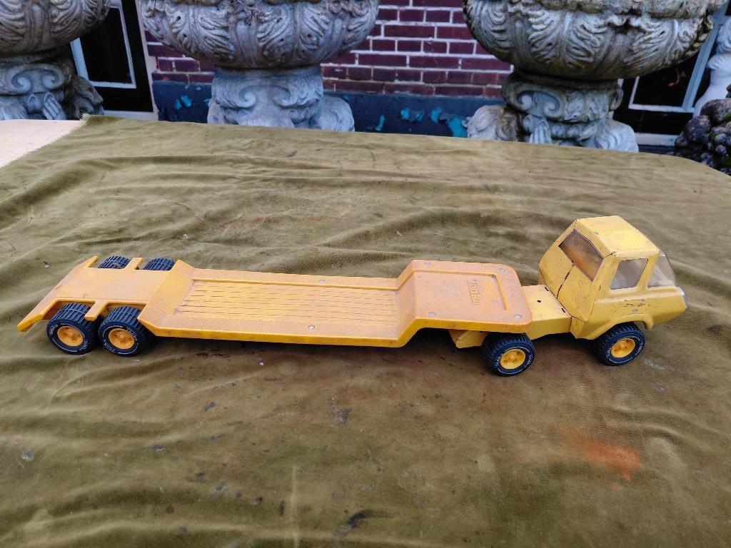 Vintage blikken speelgoed truck + oplegger, merk Tonka., Verzenden