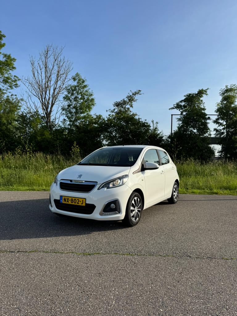 Peugeot 108 1.0 12V E-vti 51KW 5DR 2015 Wit, Auto's, Peugeot, Voorwielaandrijving, Stof, 4 stoelen, Wit