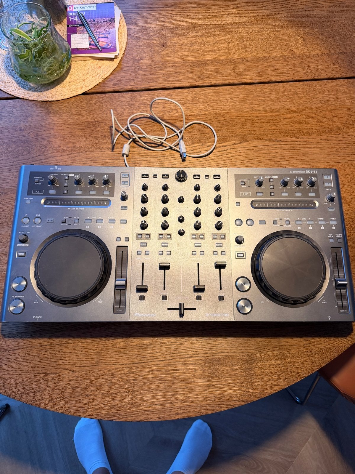 Pioneer DDJ-T1 DJ Controller - Zo goed als nieuw, Muziek en Instrumenten, Ophalen of Verzenden, Zo goed als nieuw, Dj-set, Pioneer