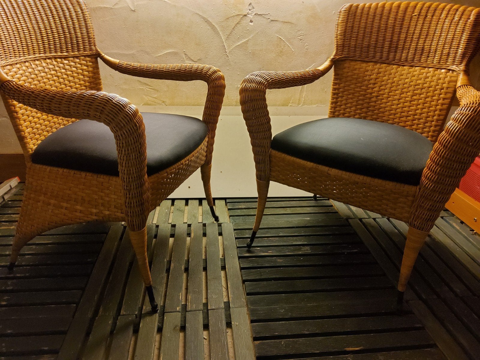 Design stoelen uit Indonesië, Huis en Inrichting, Ophalen, Gebruikt, Overige kleuren, Twee