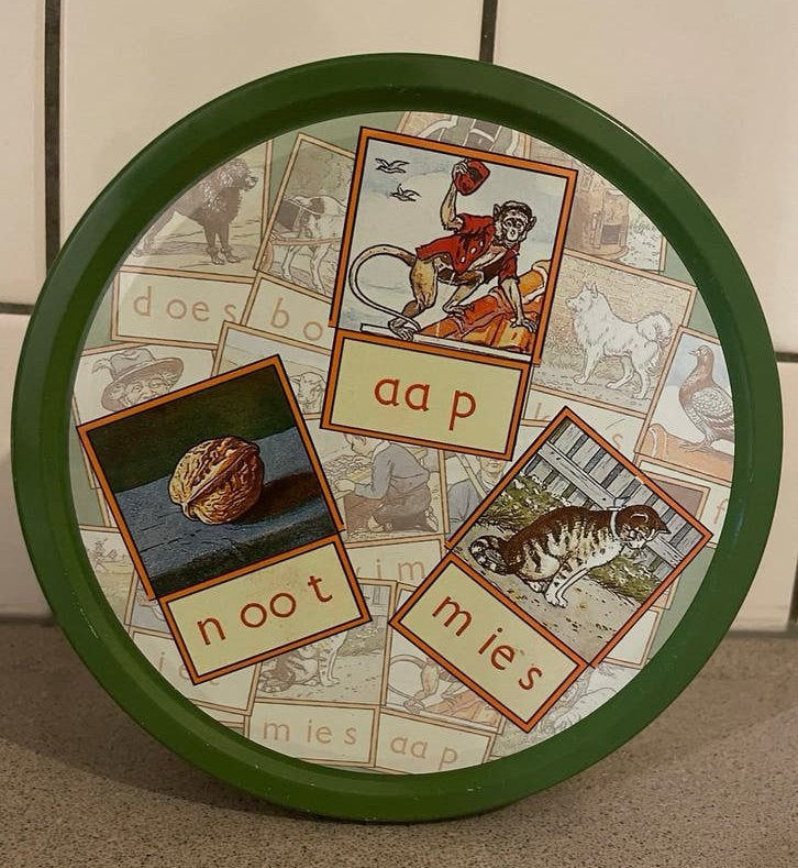 Aap Noot Mies trommel blik leesplankje, Verzamelen, Ophalen of Verzenden, Zo goed als nieuw, Overige