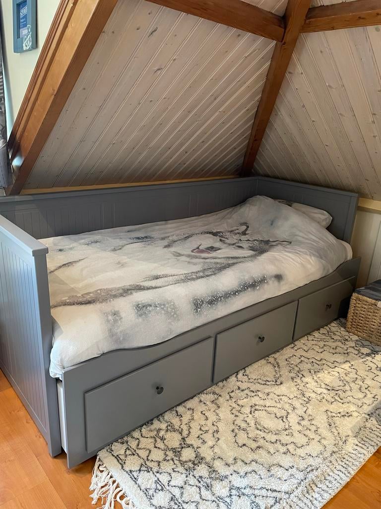 IKEA Hemnes Bedbank Grijs - Uitschuifbaar met 3 Lades, Huis en Inrichting, Slaapkamer | Bedden, Gebruikt, Tweepersoons, Ophalen of Verzenden