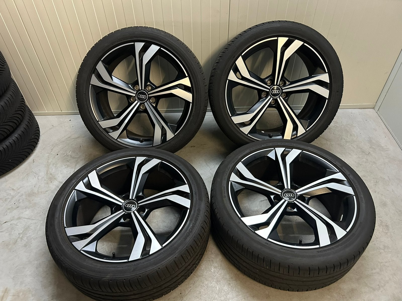 Originele Audi Q3 SQ3 sport 20 inch Hankook AO 2025/2022, Ophalen, Audi, Gebruikt, 255 mm