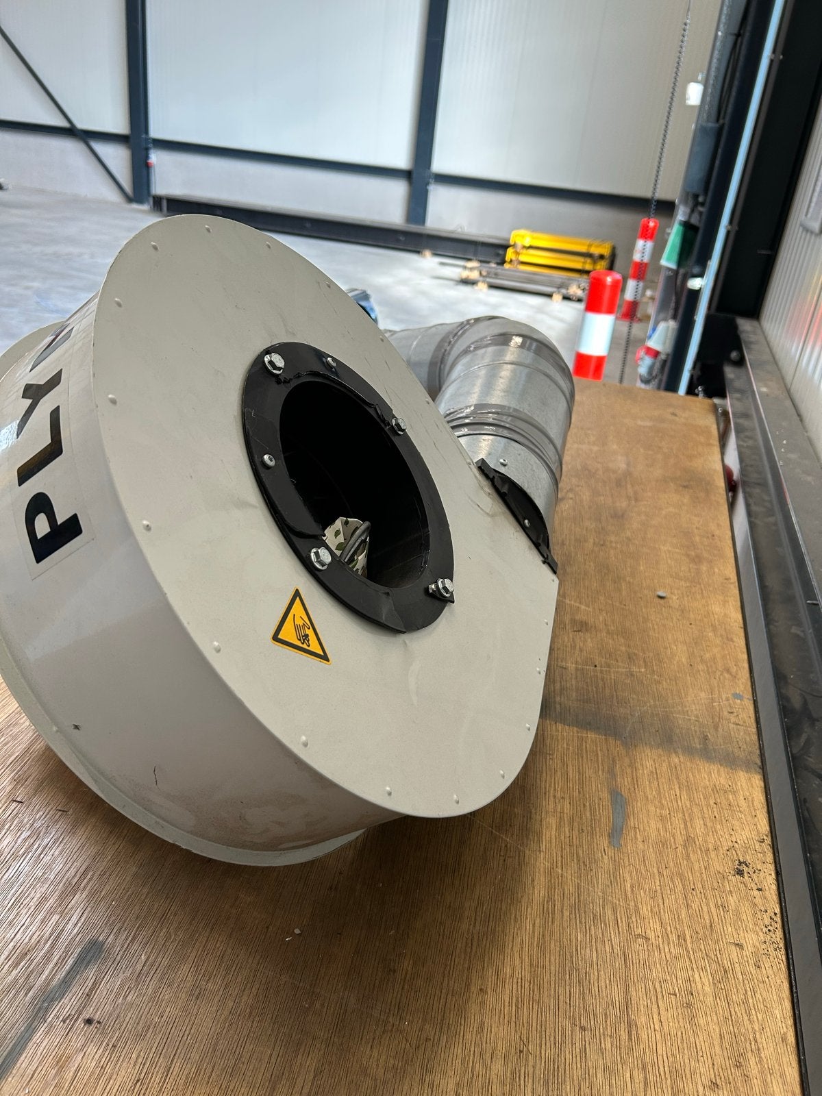Plymovent FUA Afzuigventilator met PCU-1000 besturing, Ophalen