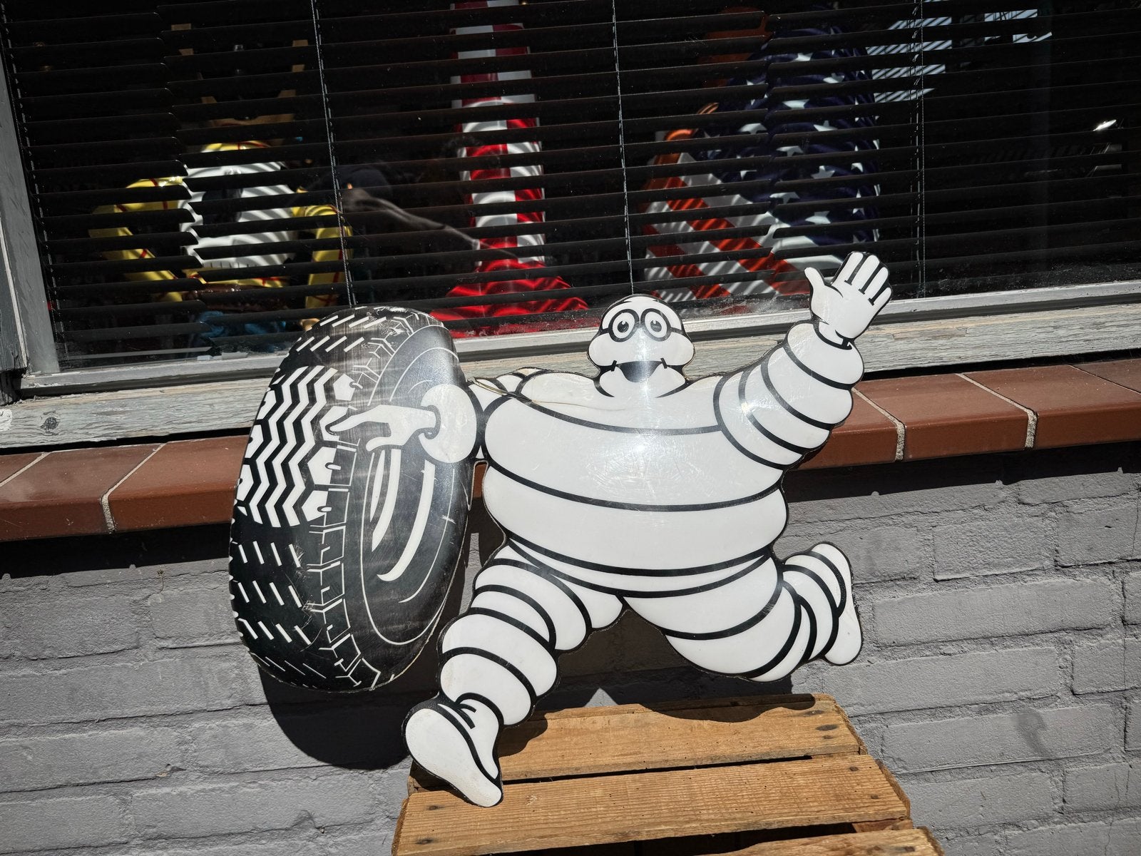 Unieke Michelin Man Reclamebord - Bibendum met Band, Ophalen, Reclamebord, Gebruikt, .