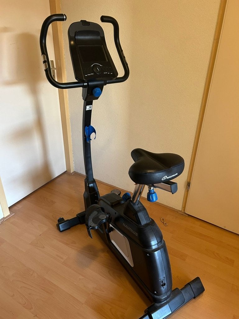 hometrainer nuatilus, Ophalen, Zo goed als nieuw, Metaal, Benen