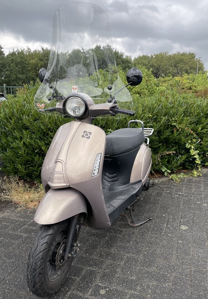 AGM Swan Scooter Windscherm LOW-BUDGET MEENEEM PRIJS, A, Ophalen of Verzenden, A, AGM Swan