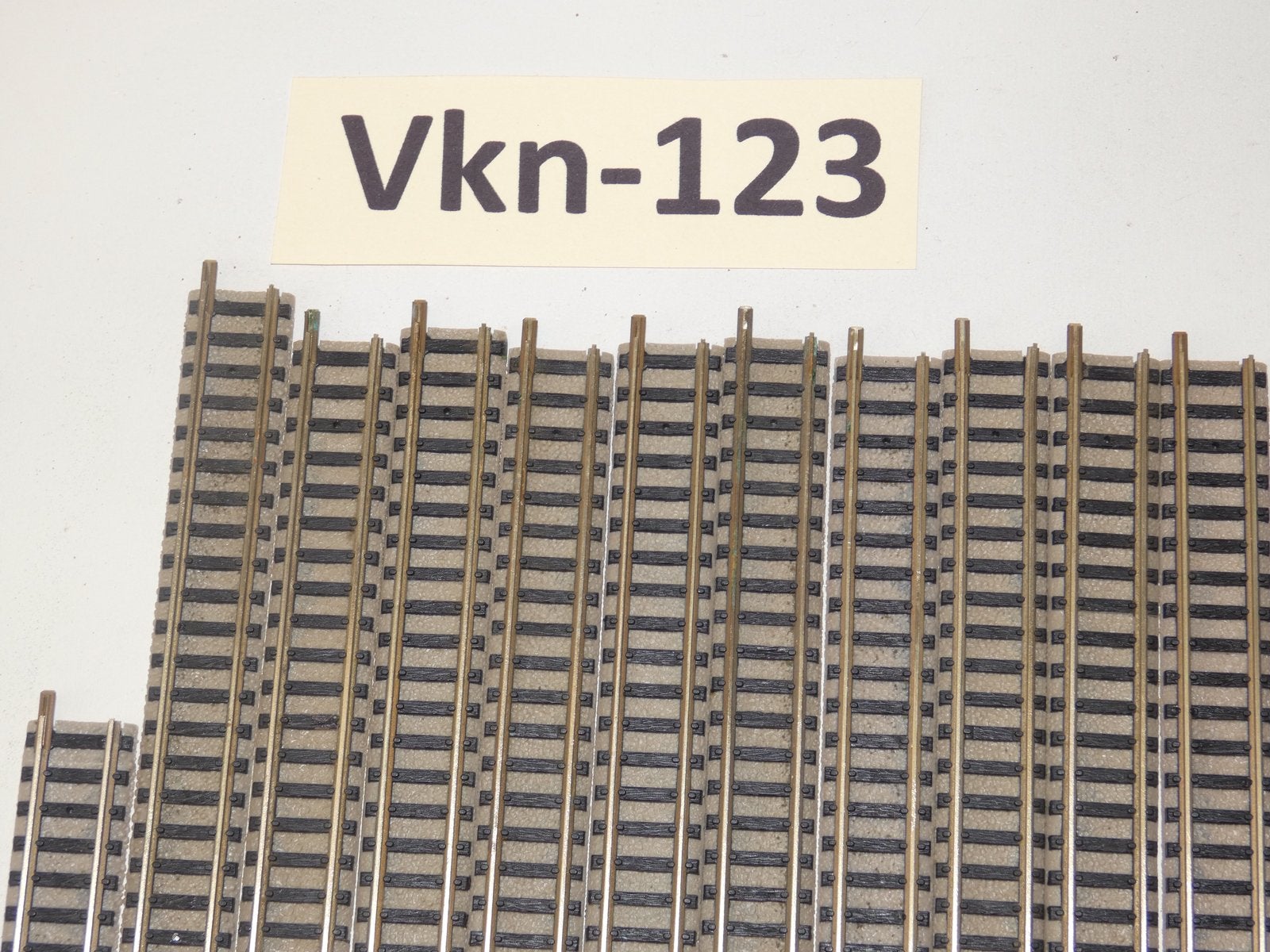 Vk-123 N Spoor rechte Rails 9100/9101 Fleischmann Piccolo LB, Hobby en Vrije tijd, Modeltreinen | N-Spoor, Gebruikt, Gelijkstroom