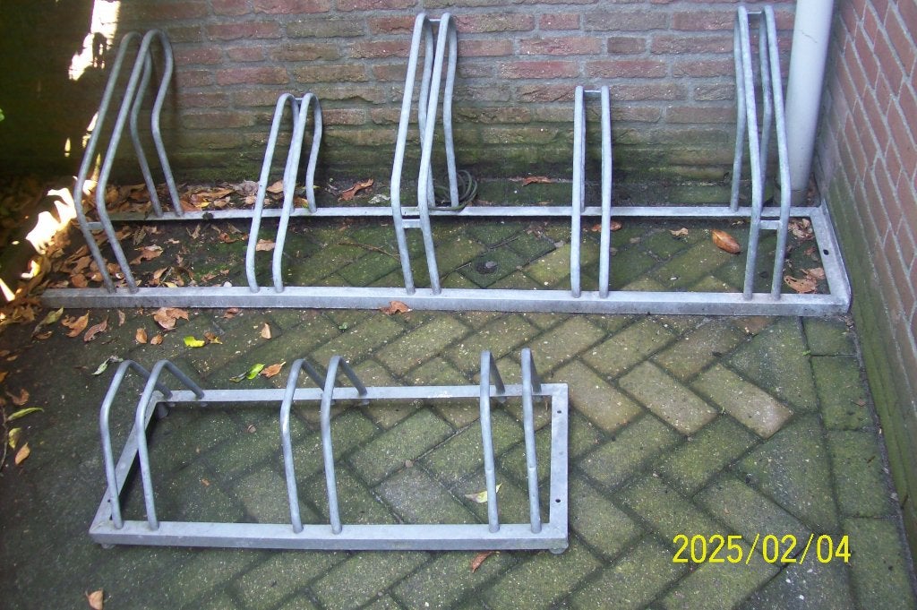 fietsen rekken, Ophalen, Zo goed als nieuw