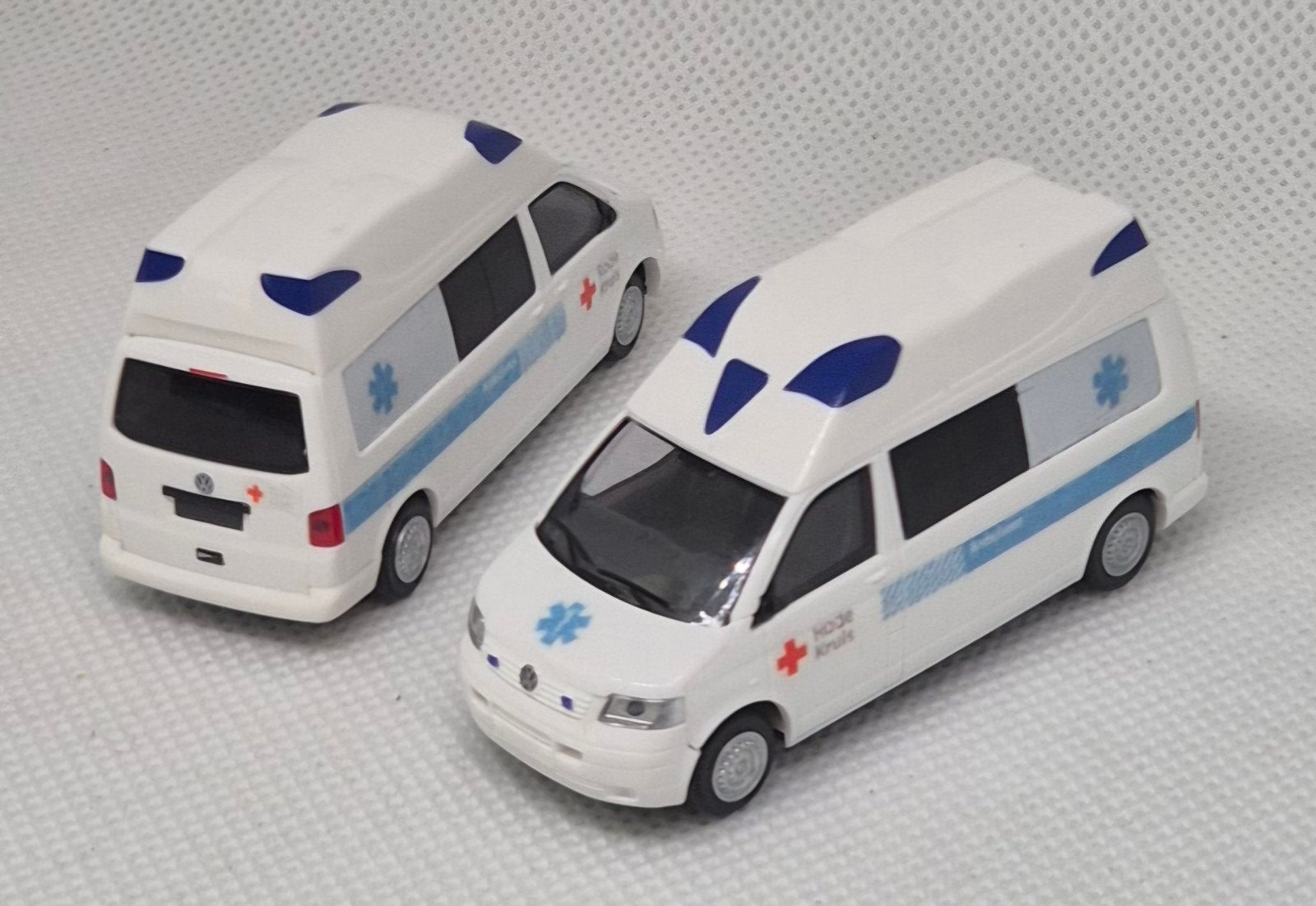 VW T5 Hornis Rode Kruis Ambulance Eigenbouw, Ophalen of Verzenden, Zo goed als nieuw, Auto, Rietze