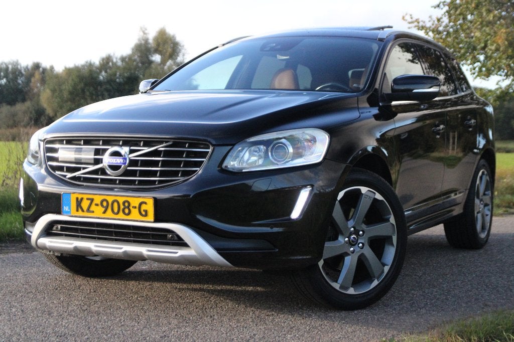 Volvo XC60 2.4 D5 AWD AUT,Pano,Leder,Bliss,H&K,Alle Opties, Auto's, Automaat, Euro 6, 197 €/maand, 2000 kg