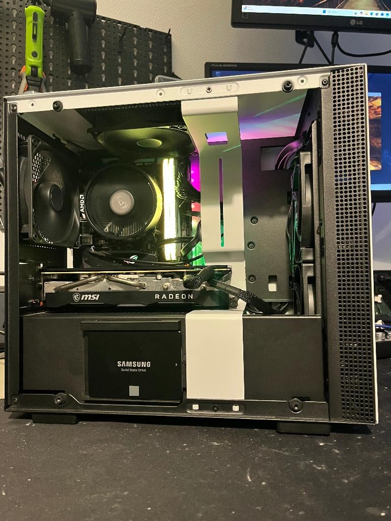Game pc Ryzen 5 2600X, RX 5700 XT 8GB, 16gb RAM, 500GB SSD, Zelfgebouwde PC, Virtual Reality, Zo goed als nieuw, SSD