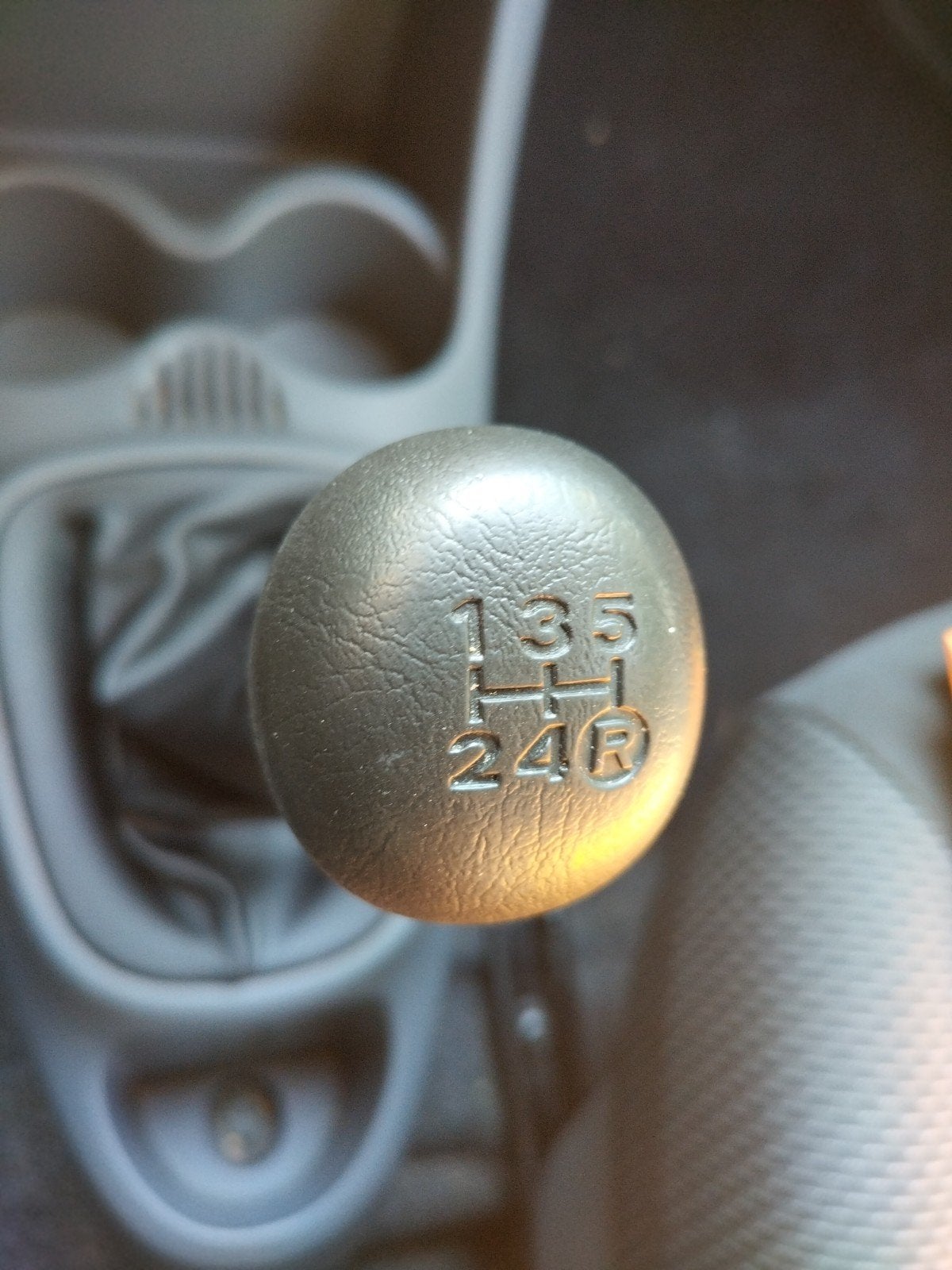 Foto 10 van Toyota Aygo 1.0 12V Vvt-i 3DRS MMT 2008 Grijs
