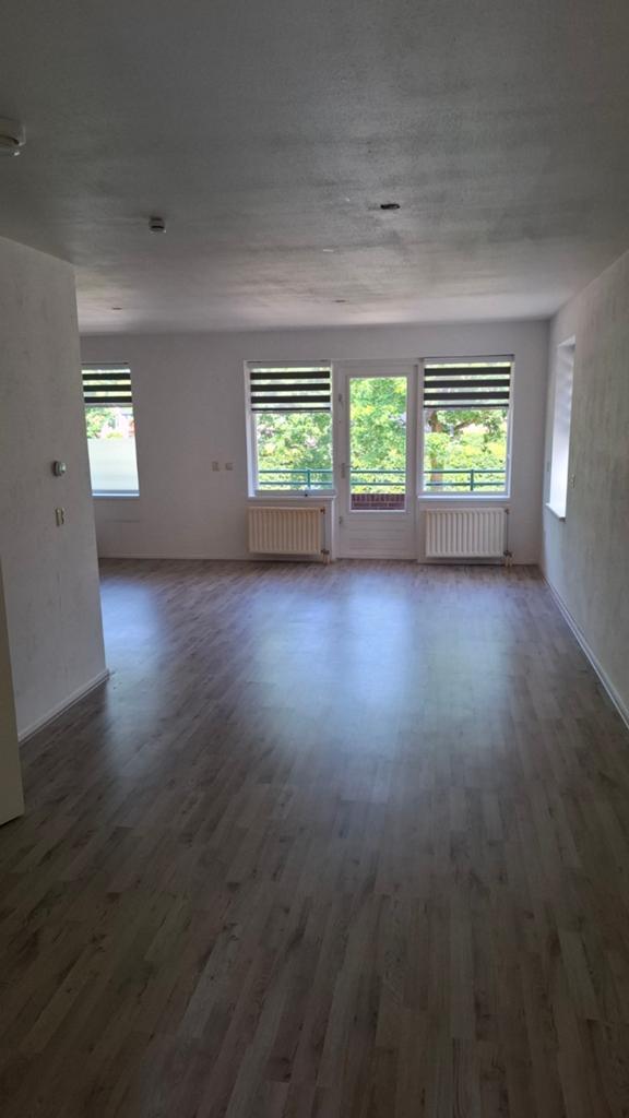 Mooi laminaat, lichtgrijs, diverse afmetingen beschikbaar, Ophalen, 50 tot 150 cm, Zo goed als nieuw, 10 m² of meer