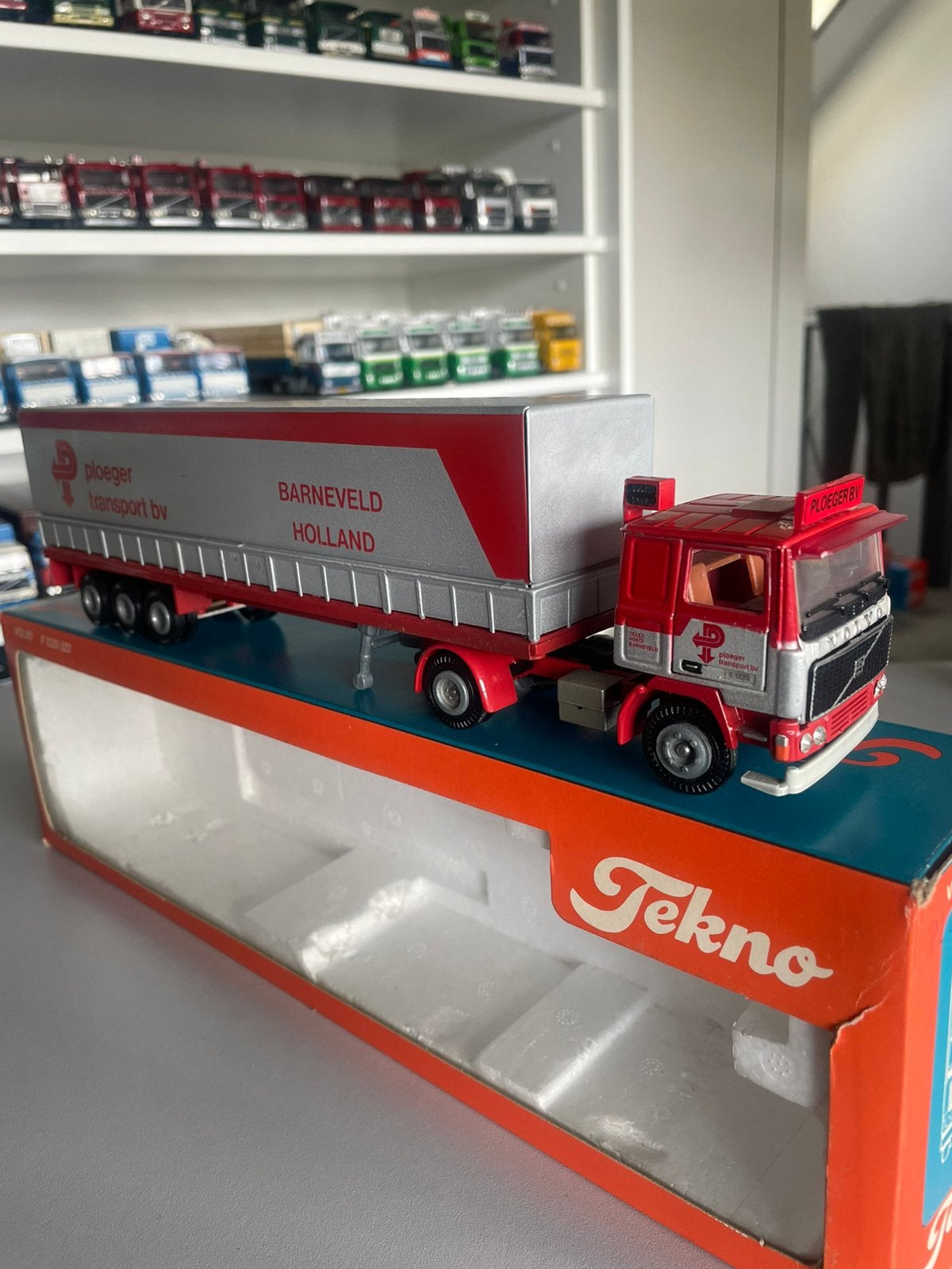 Volvo F1220 Ploeger, Ophalen of Verzenden, Zo goed als nieuw, Bus of Vrachtwagen, Tekno