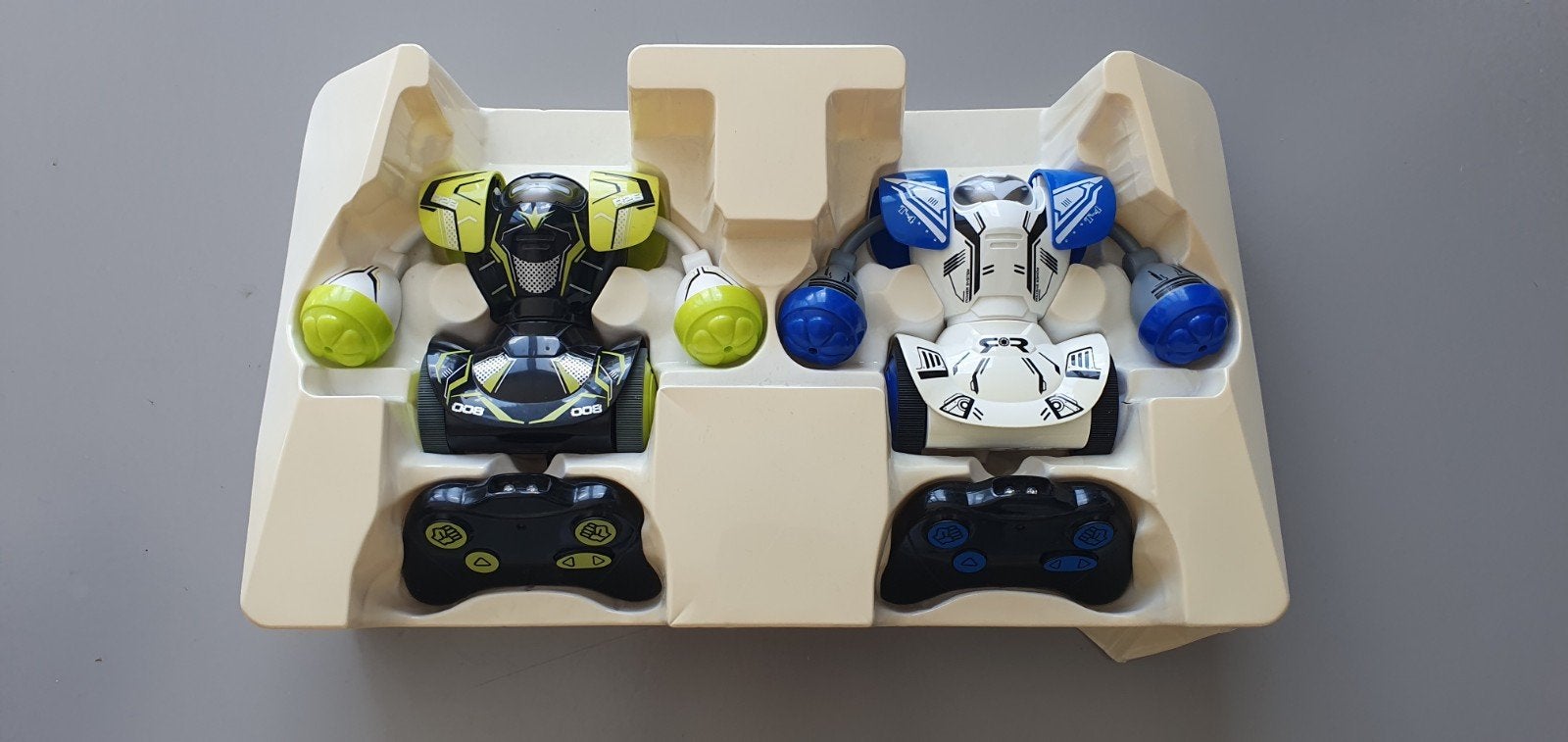 2x RC boks robots met Afstandsbediening - Zo goed als nieuw, Ophalen, Zo goed als nieuw
